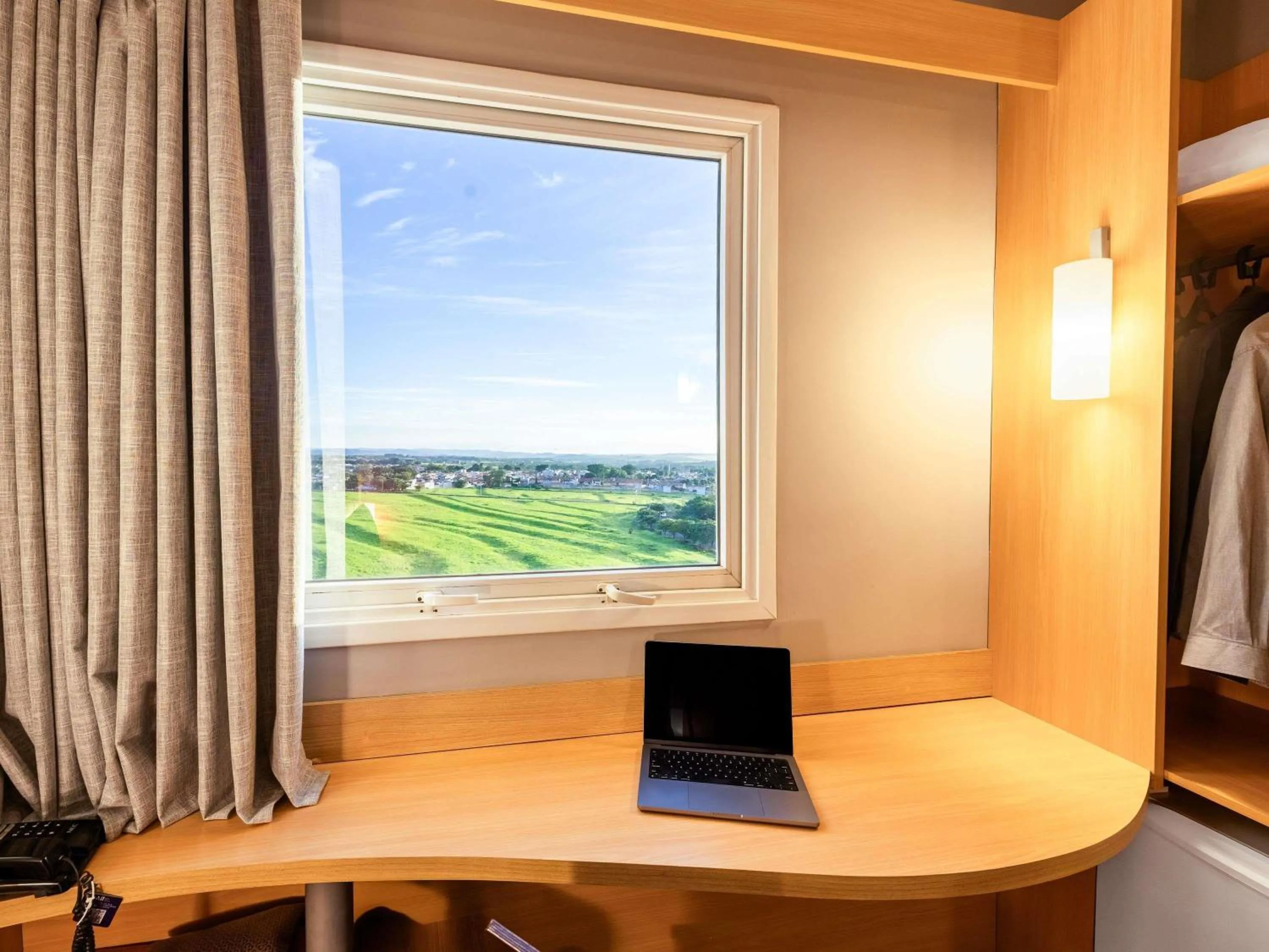 Bedroom in ibis Ourinhos