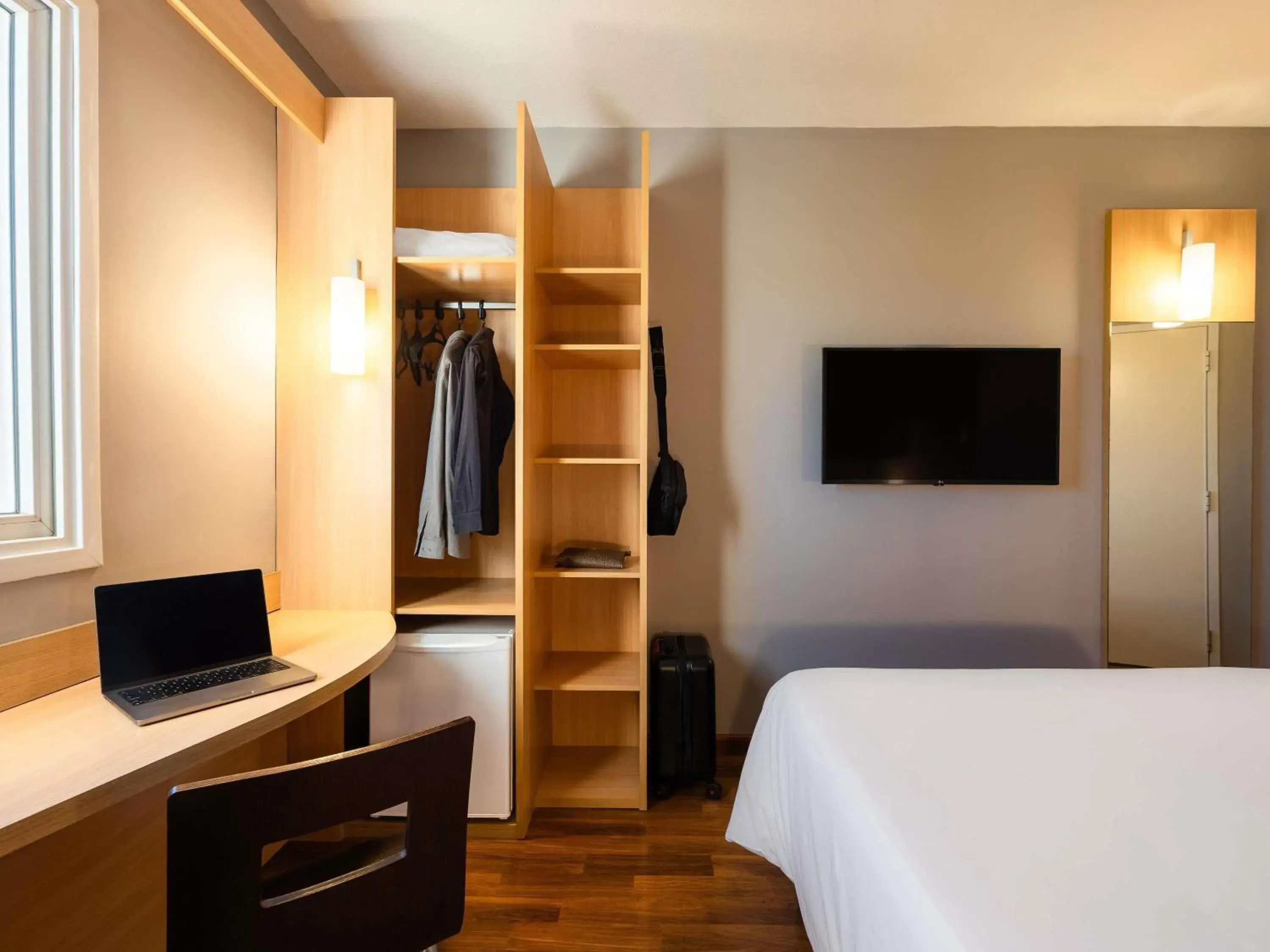 Bedroom, Bed in ibis Ourinhos Bedroom, Bed in ibis Ourinhos