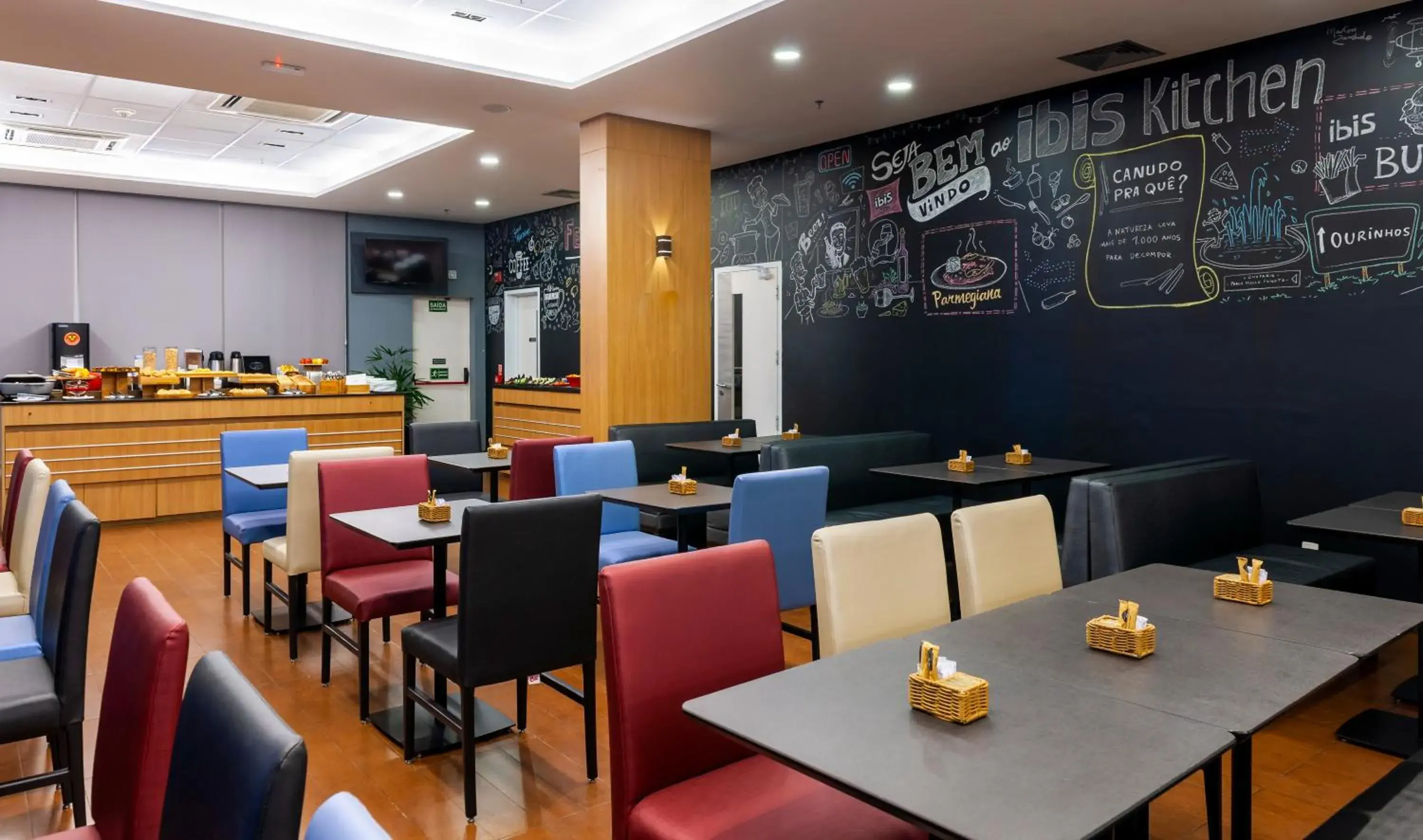 Restaurant/places to eat in ibis Ourinhos Restaurant/places to eat in ibis Ourinhos