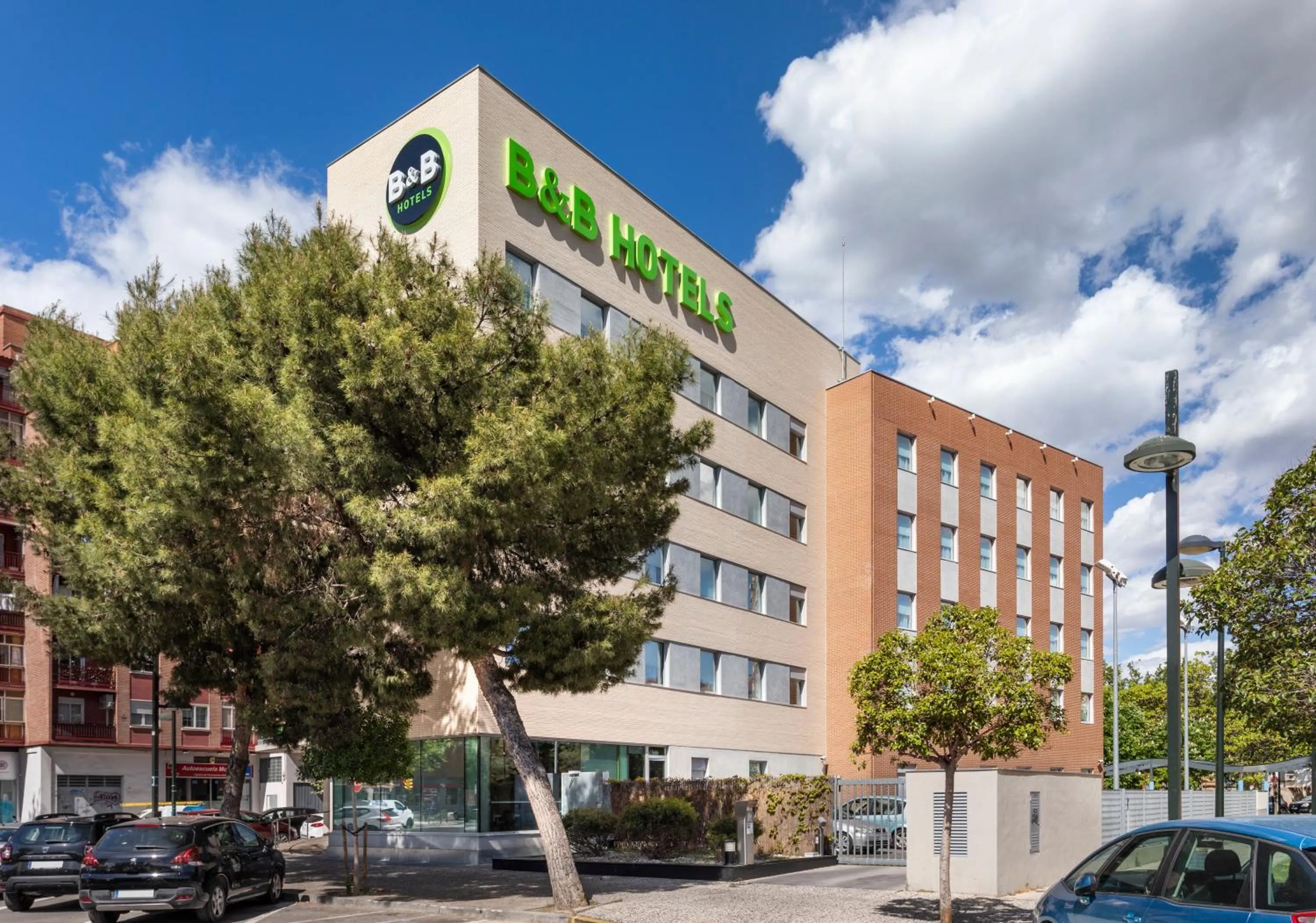 Property building in B&B HOTEL Zaragoza Plaza Mozart