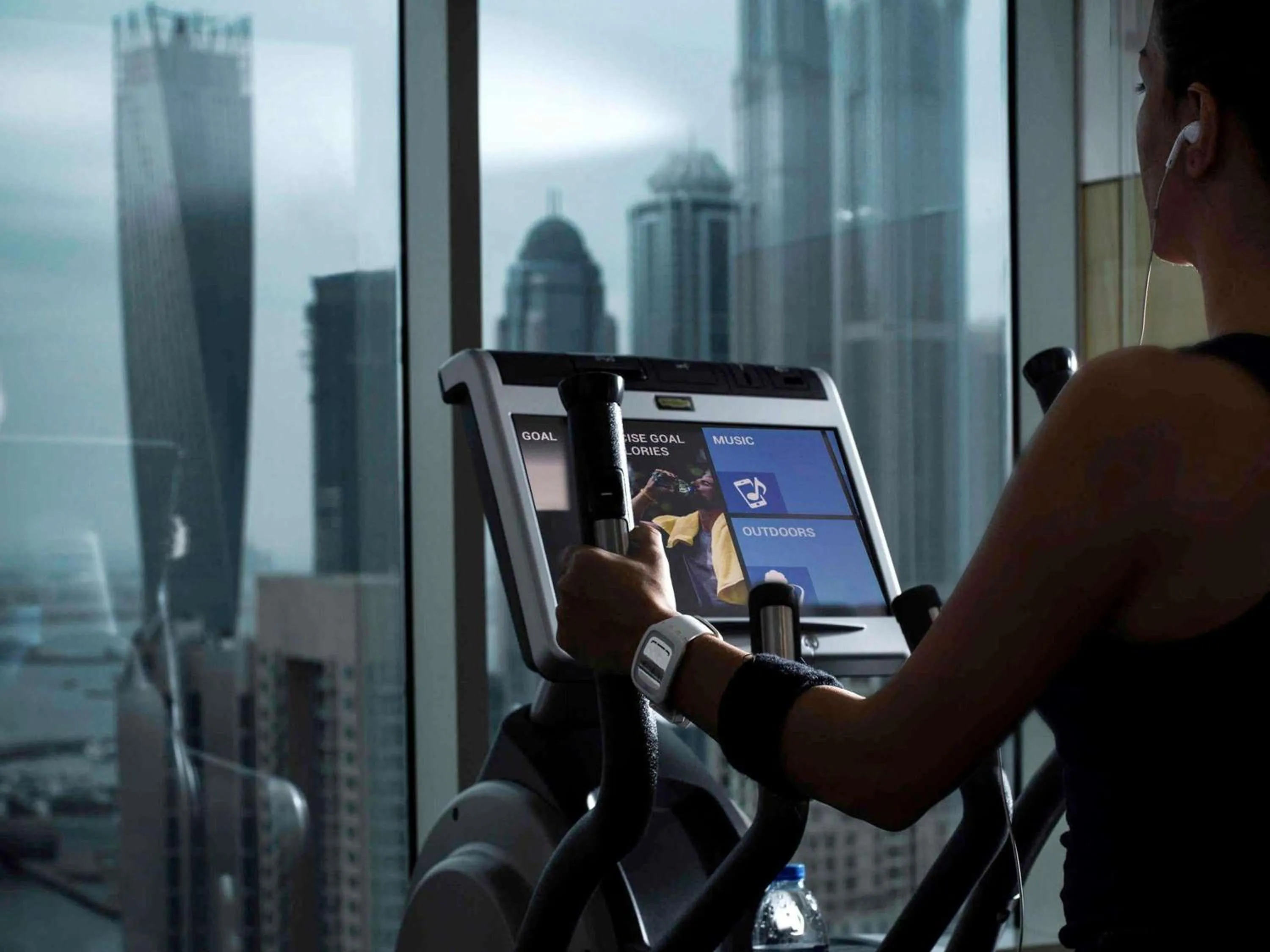 Fitness centre/facilities in Pullman Dubai Jumeirah Lakes Towers