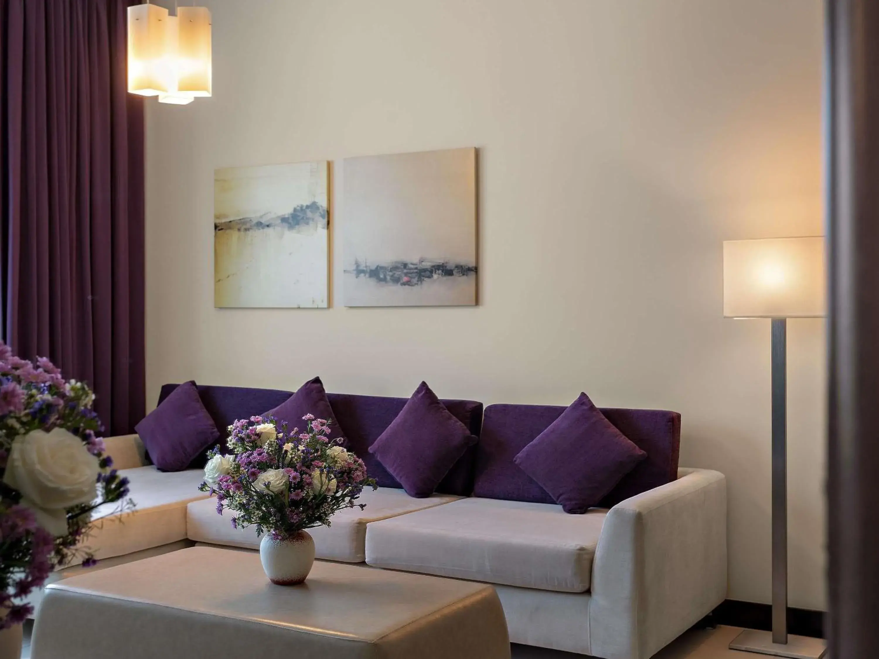 Bedroom in Pullman Dubai Jumeirah Lakes Towers Bedroom in Pullman Dubai Jumeirah Lakes Towers