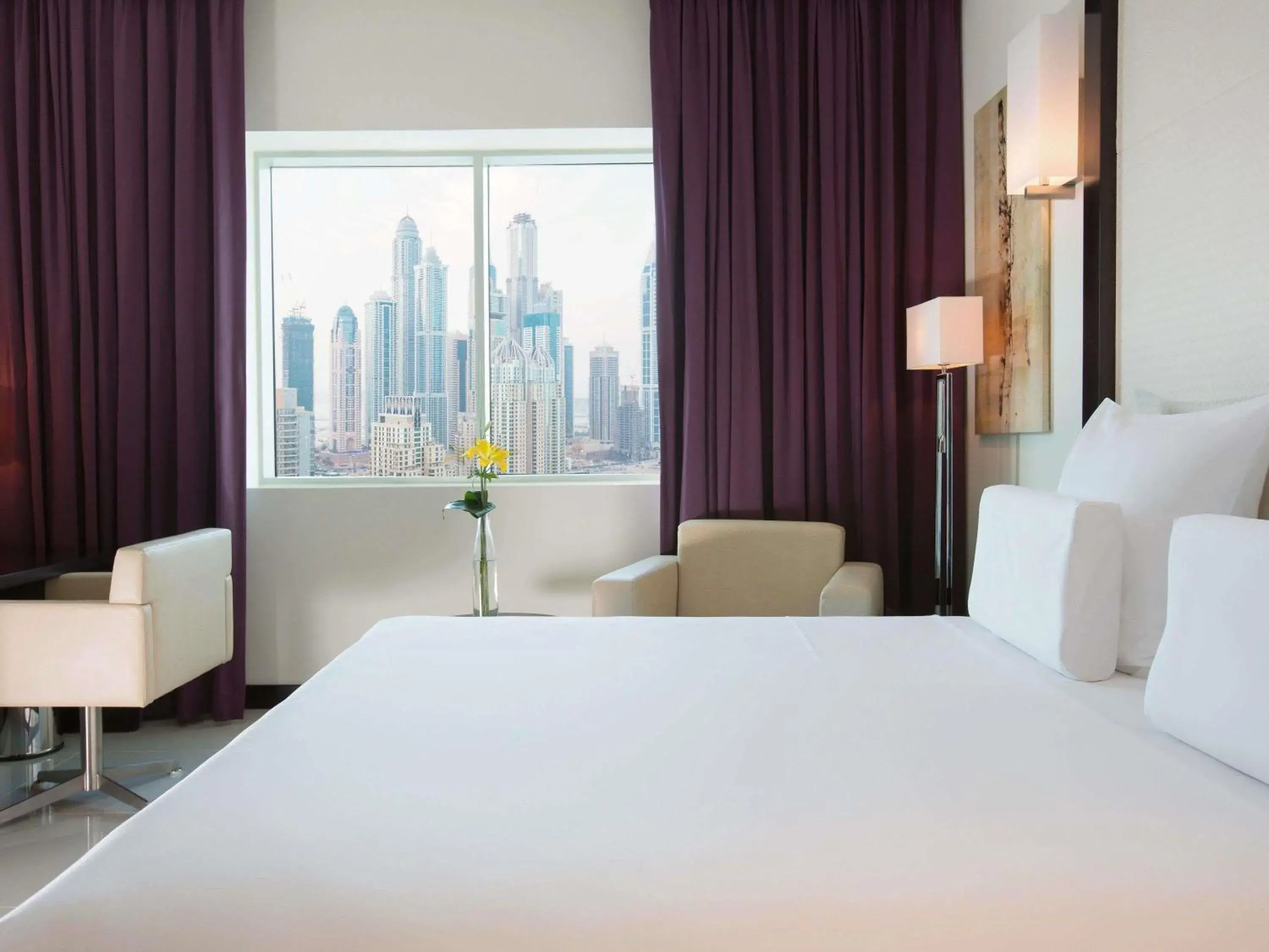 Bedroom, Bed in Pullman Dubai Jumeirah Lakes Towers Bedroom, Bed in Pullman Dubai Jumeirah Lakes Towers