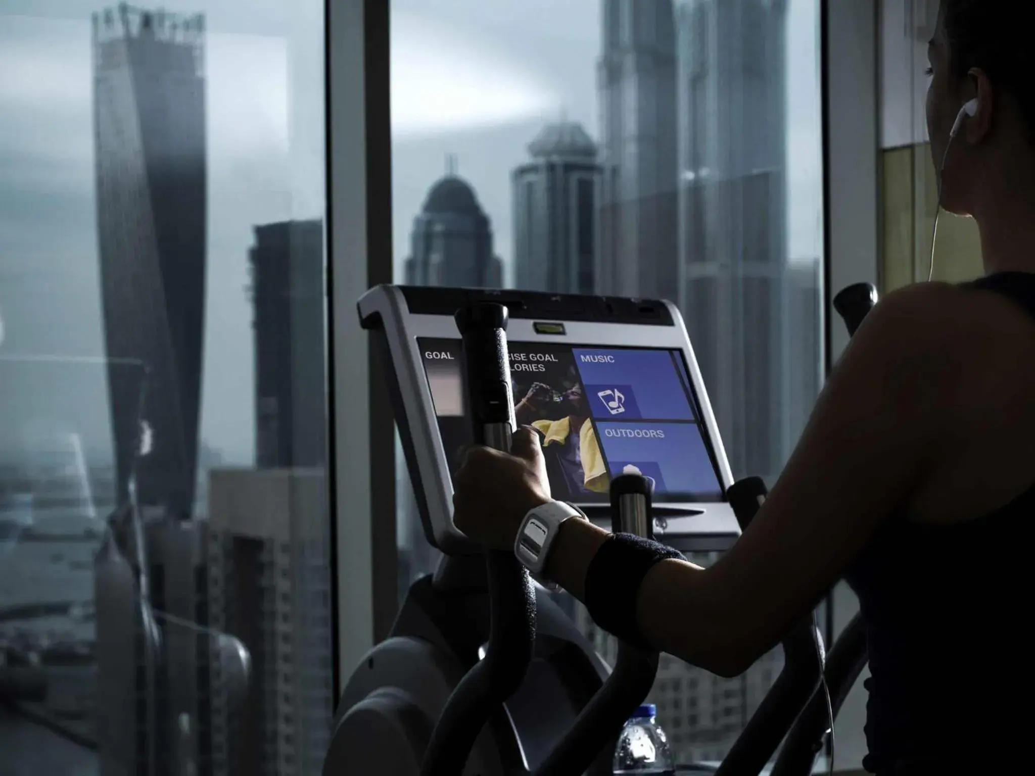 Fitness centre/facilities in Pullman Dubai Jumeirah Lakes Towers Fitness centre/facilities in Pullman Dubai Jumeirah Lakes Towers