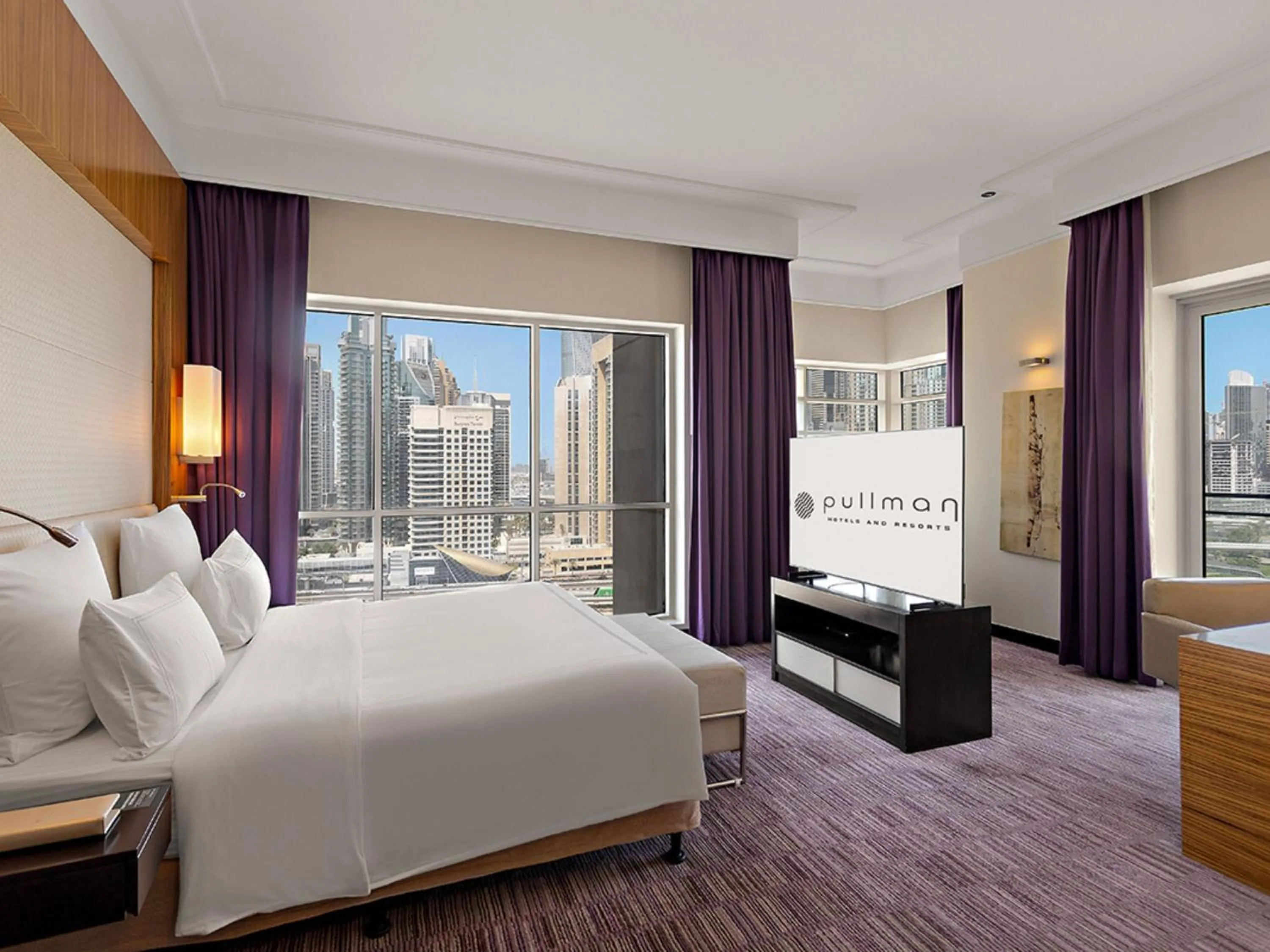 View (from property/room), Bed in Pullman Dubai Jumeirah Lakes Towers