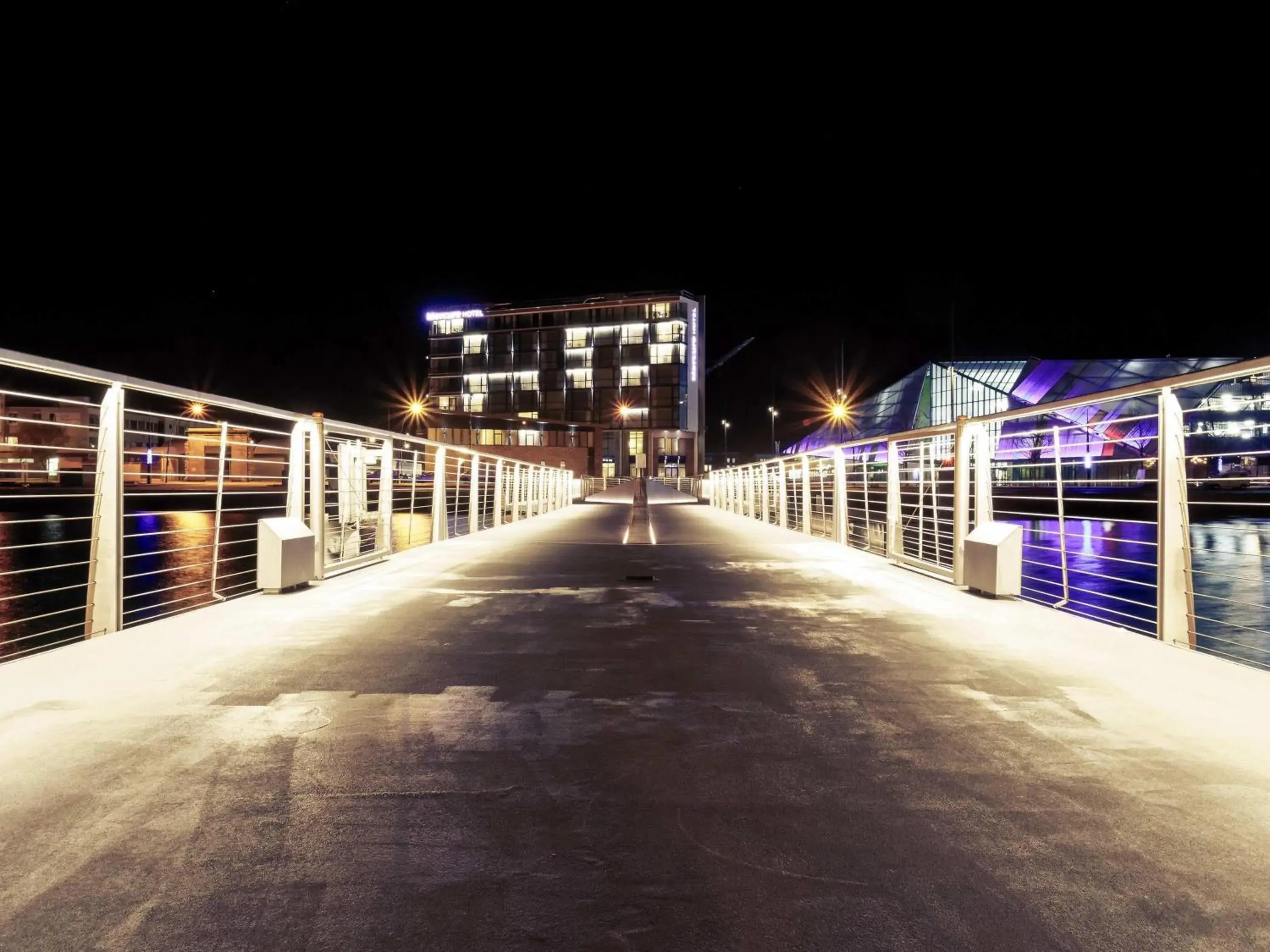 Property building in Mercure Cherbourg Centre Port Property building in Mercure Cherbourg Centre Port