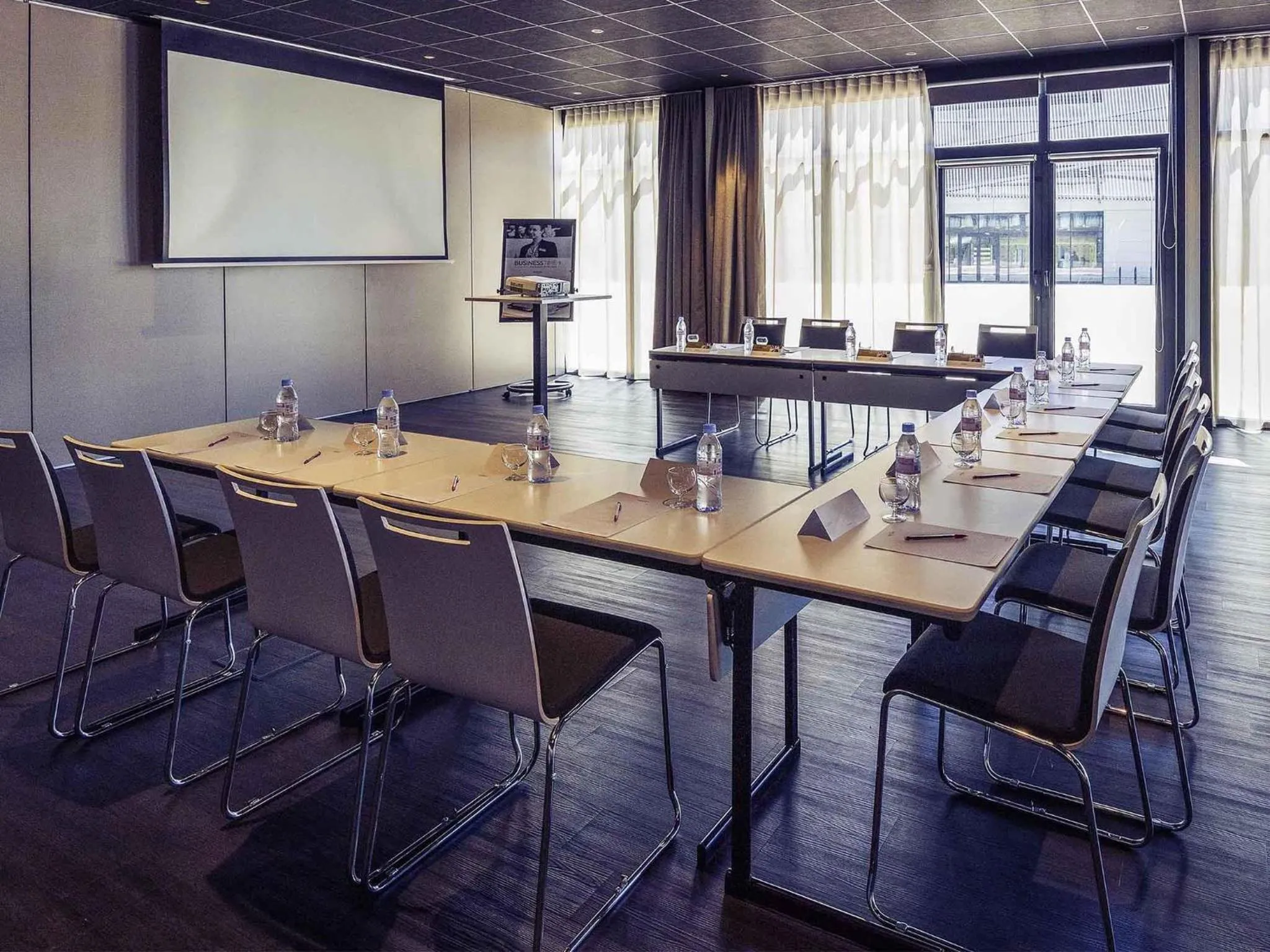 Meeting/conference room in Mercure Cherbourg Centre Port