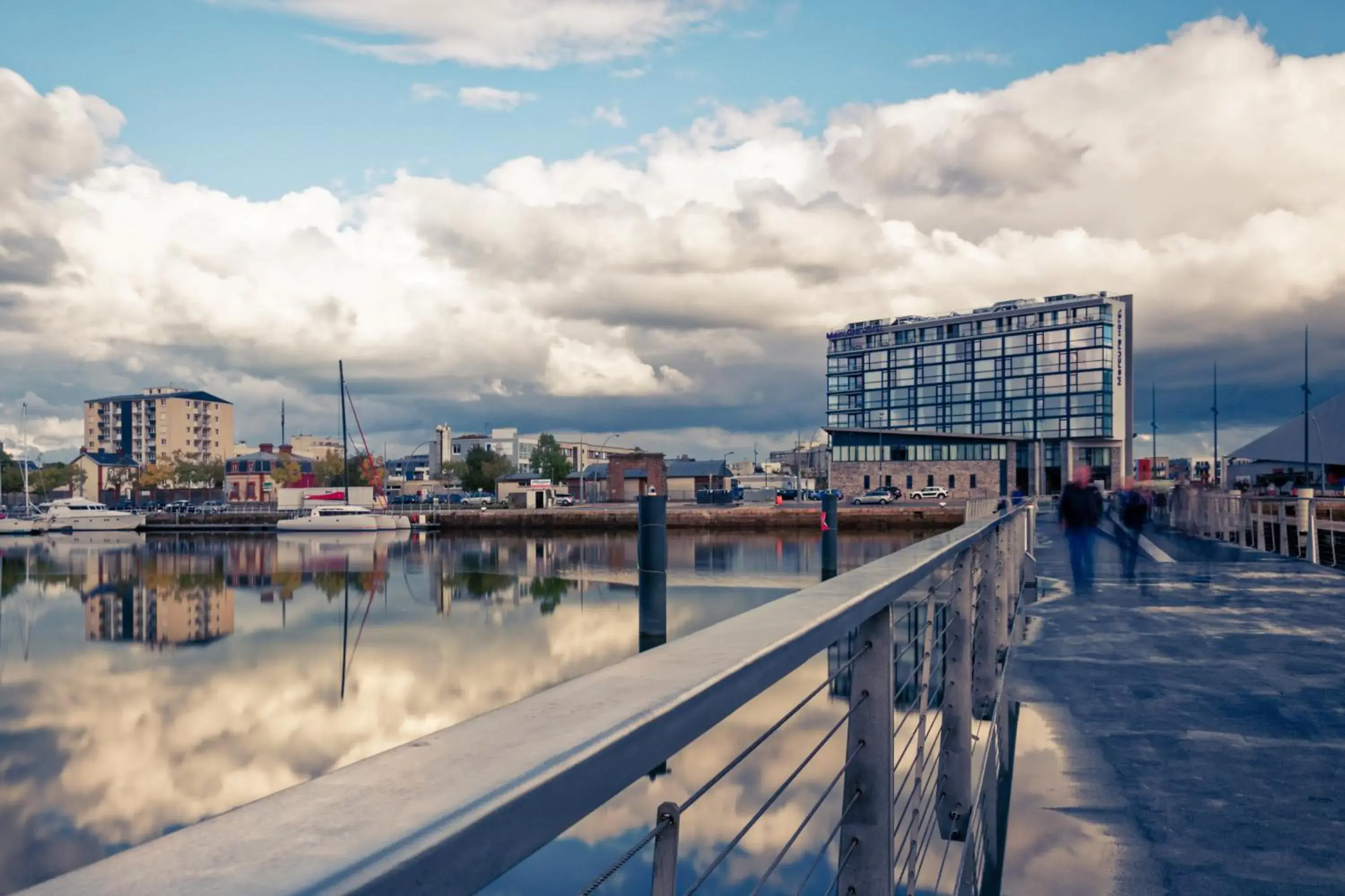 Property building in Mercure Cherbourg Centre Port Property building in Mercure Cherbourg Centre Port