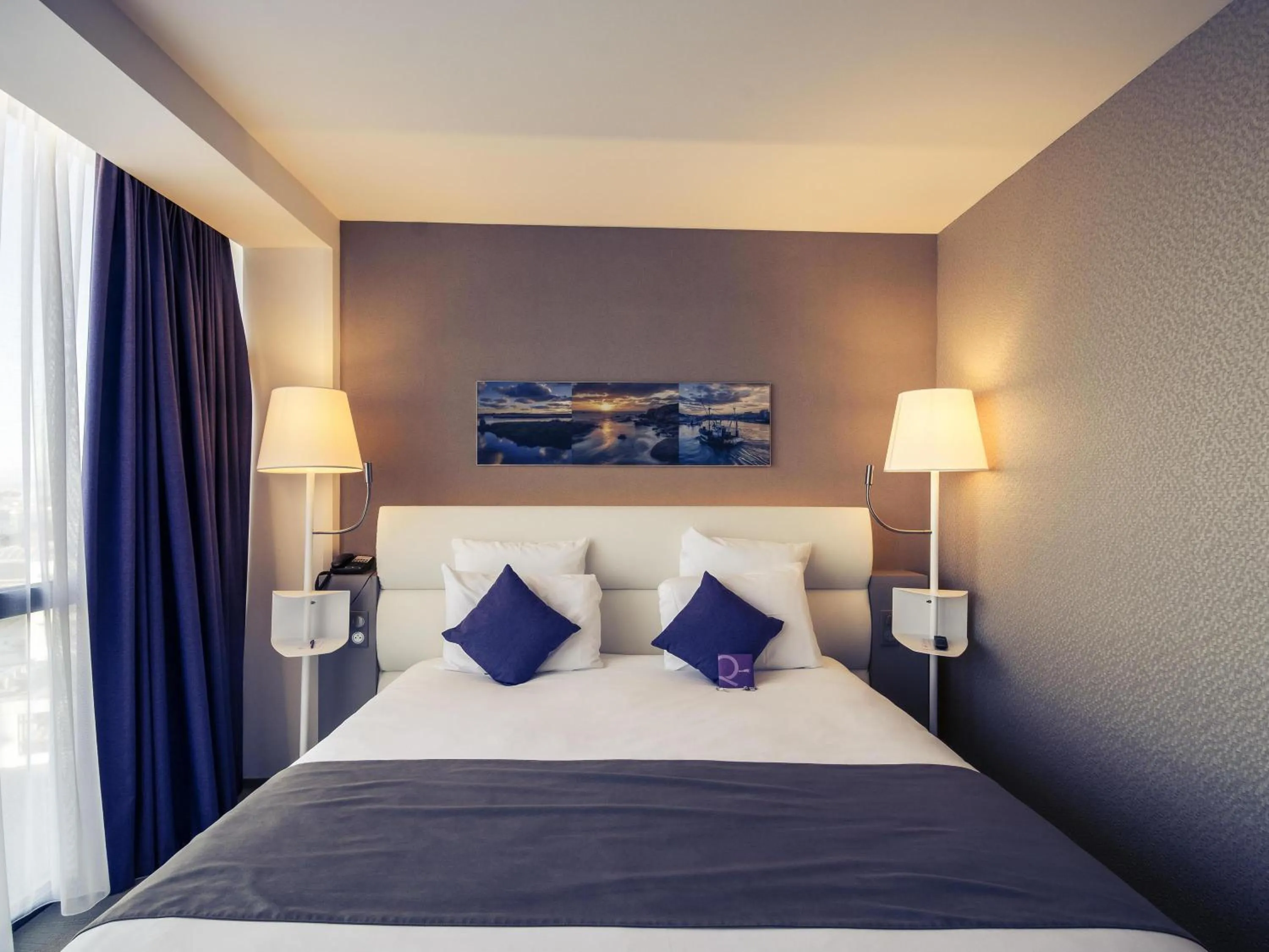 Bedroom, Bed in Mercure Cherbourg Centre Port