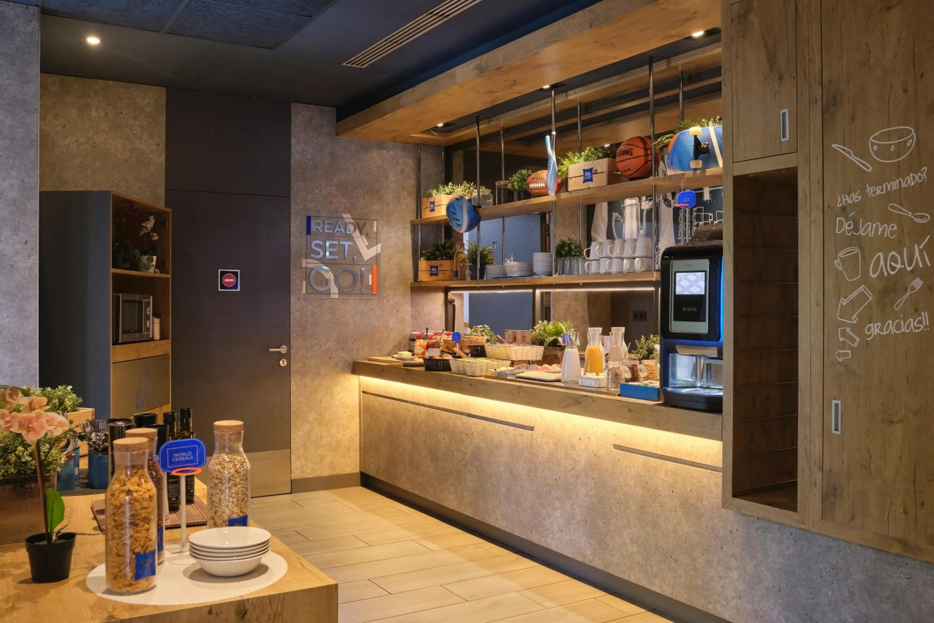 Breakfast in Ibis Budget Madrid Calle 30