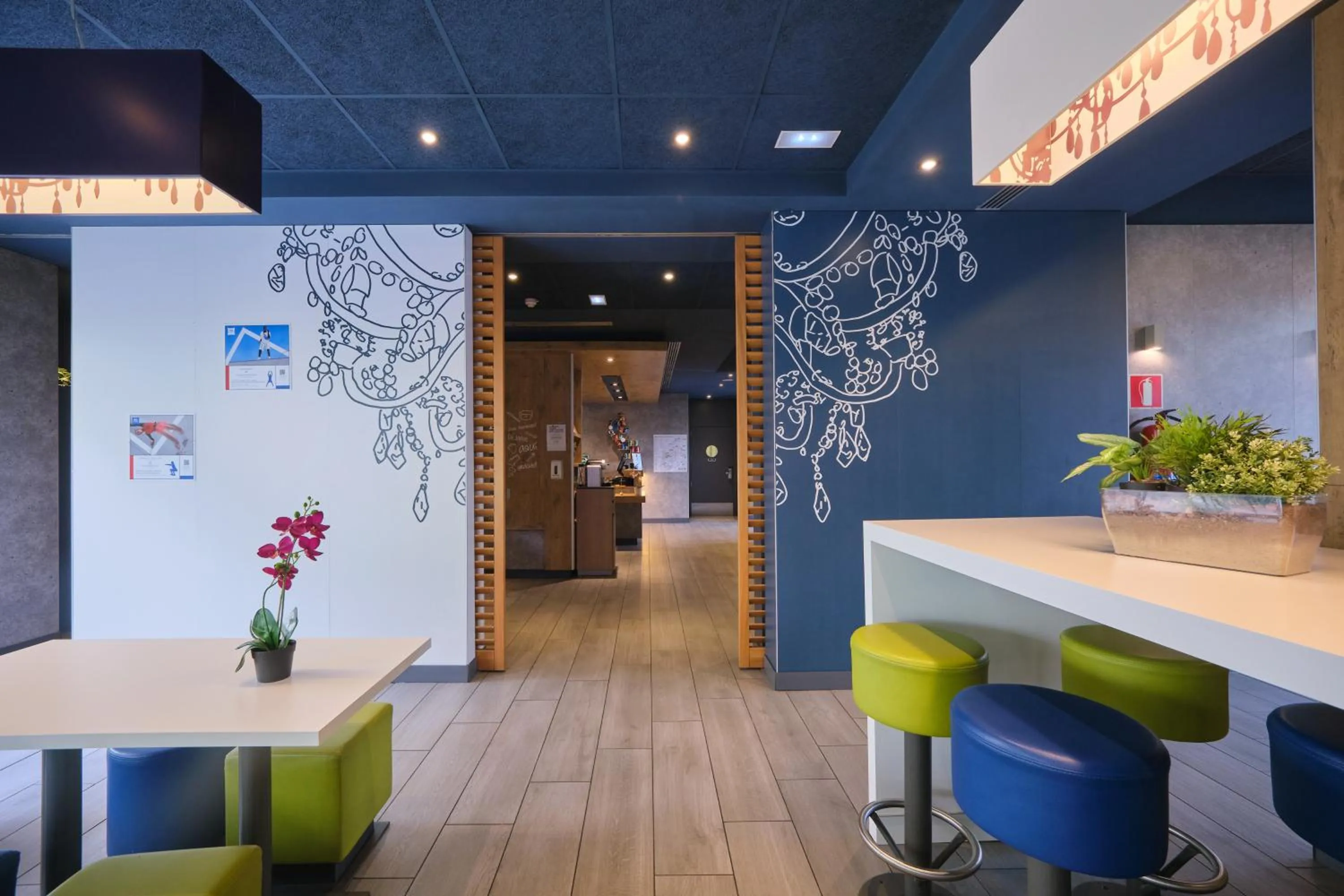 Dining area in Ibis Budget Madrid Calle 30