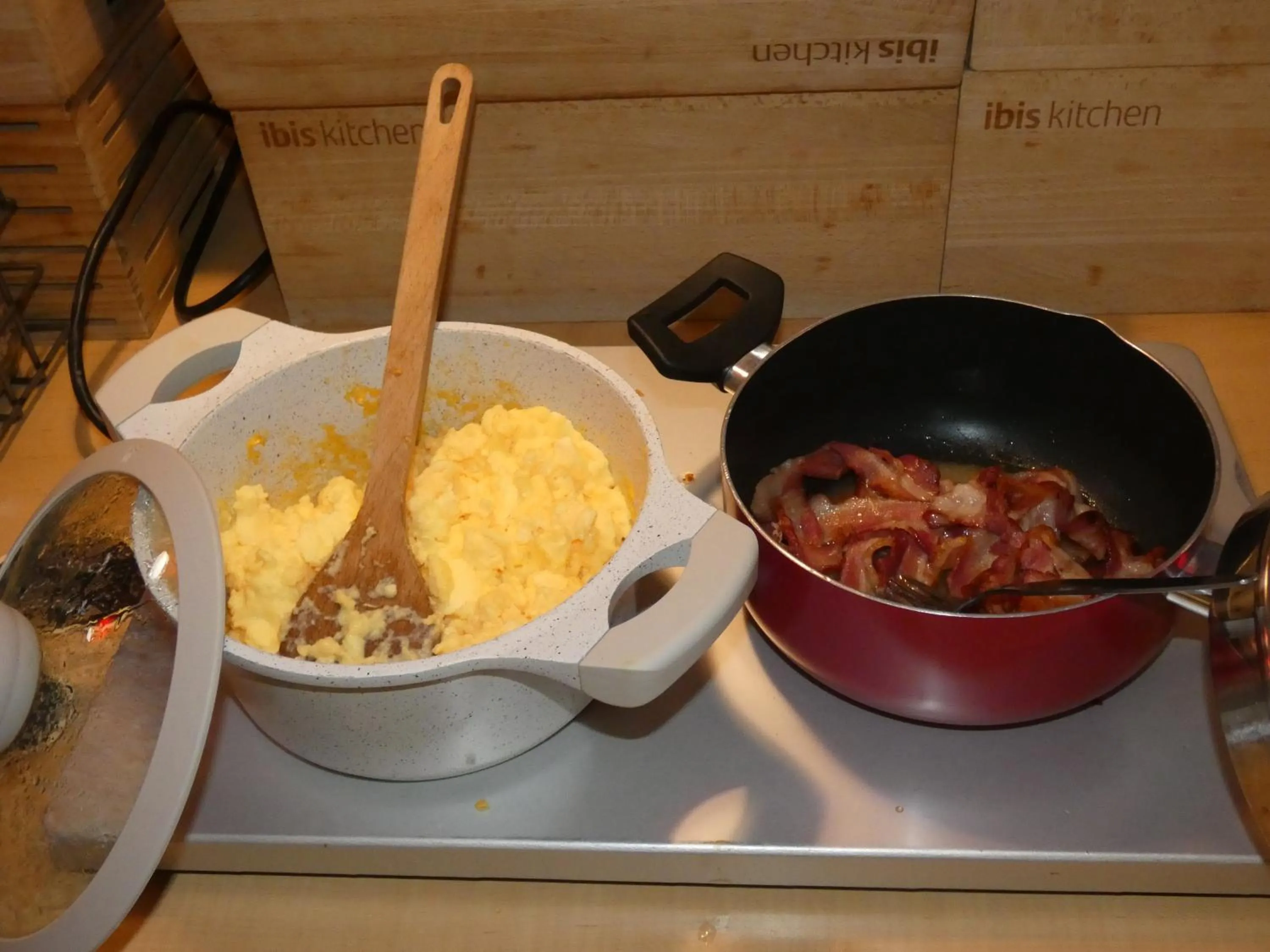 Breakfast in ibis Saintes