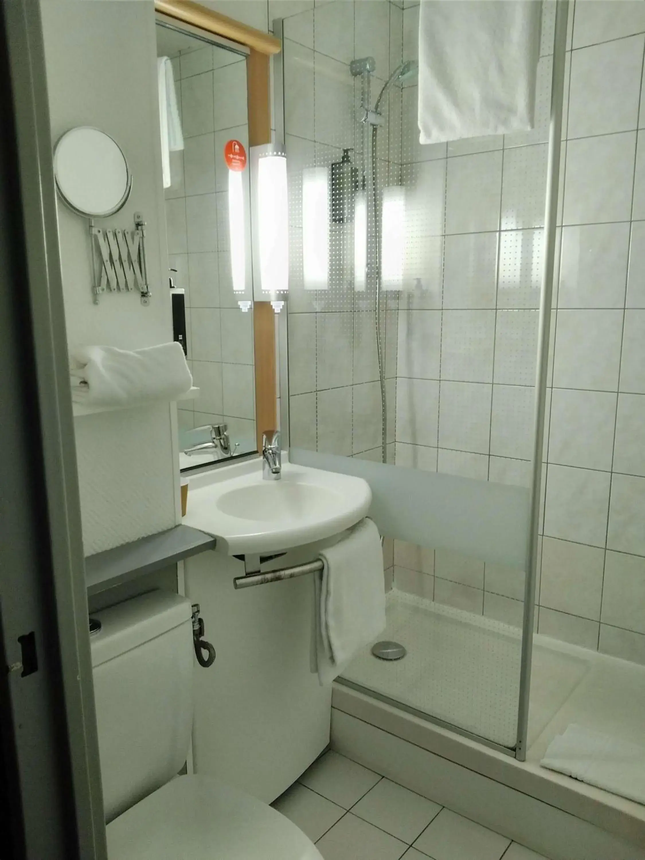 Bedroom in ibis Saintes Bedroom in ibis Saintes