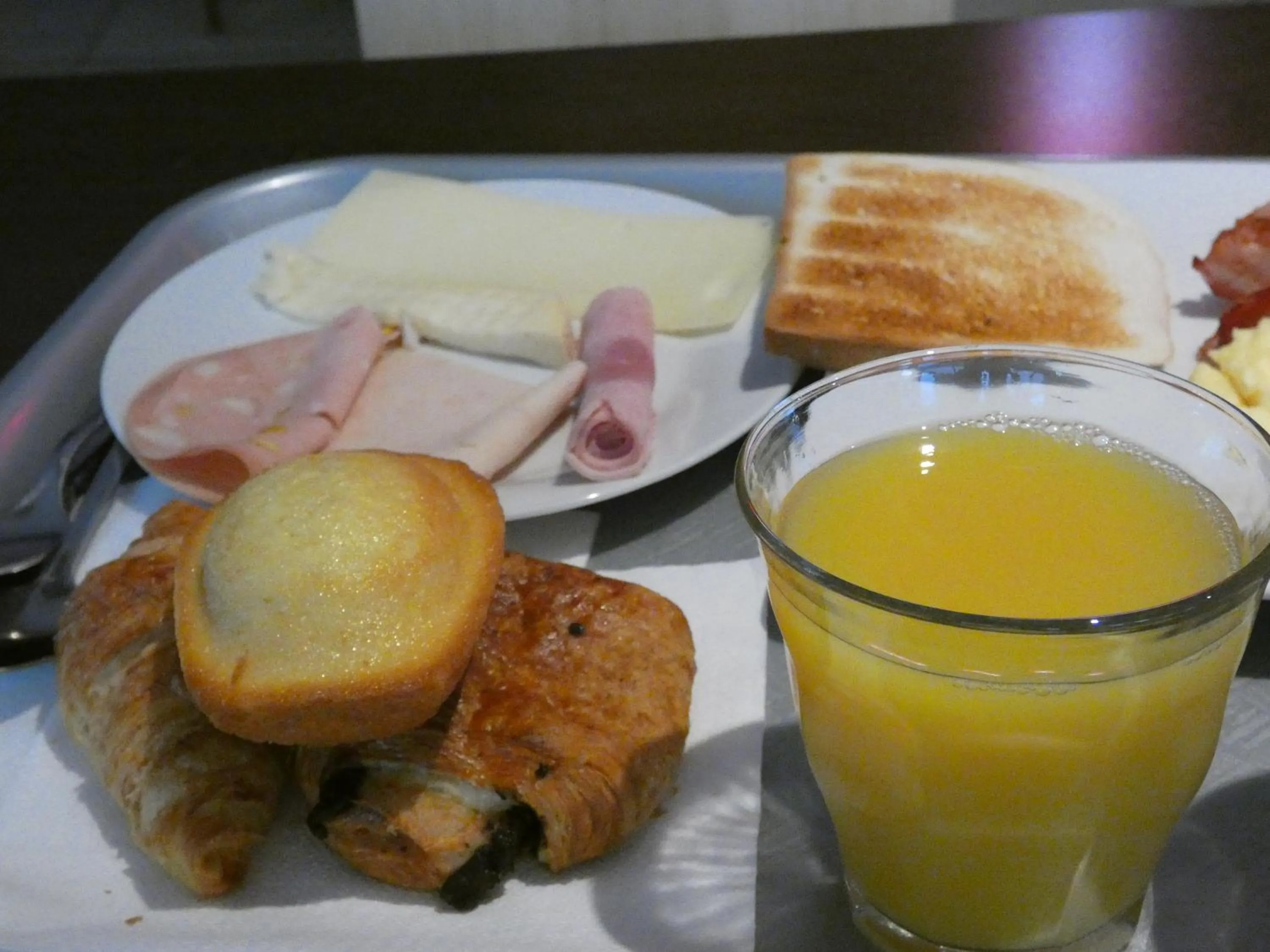 Breakfast in ibis Saintes