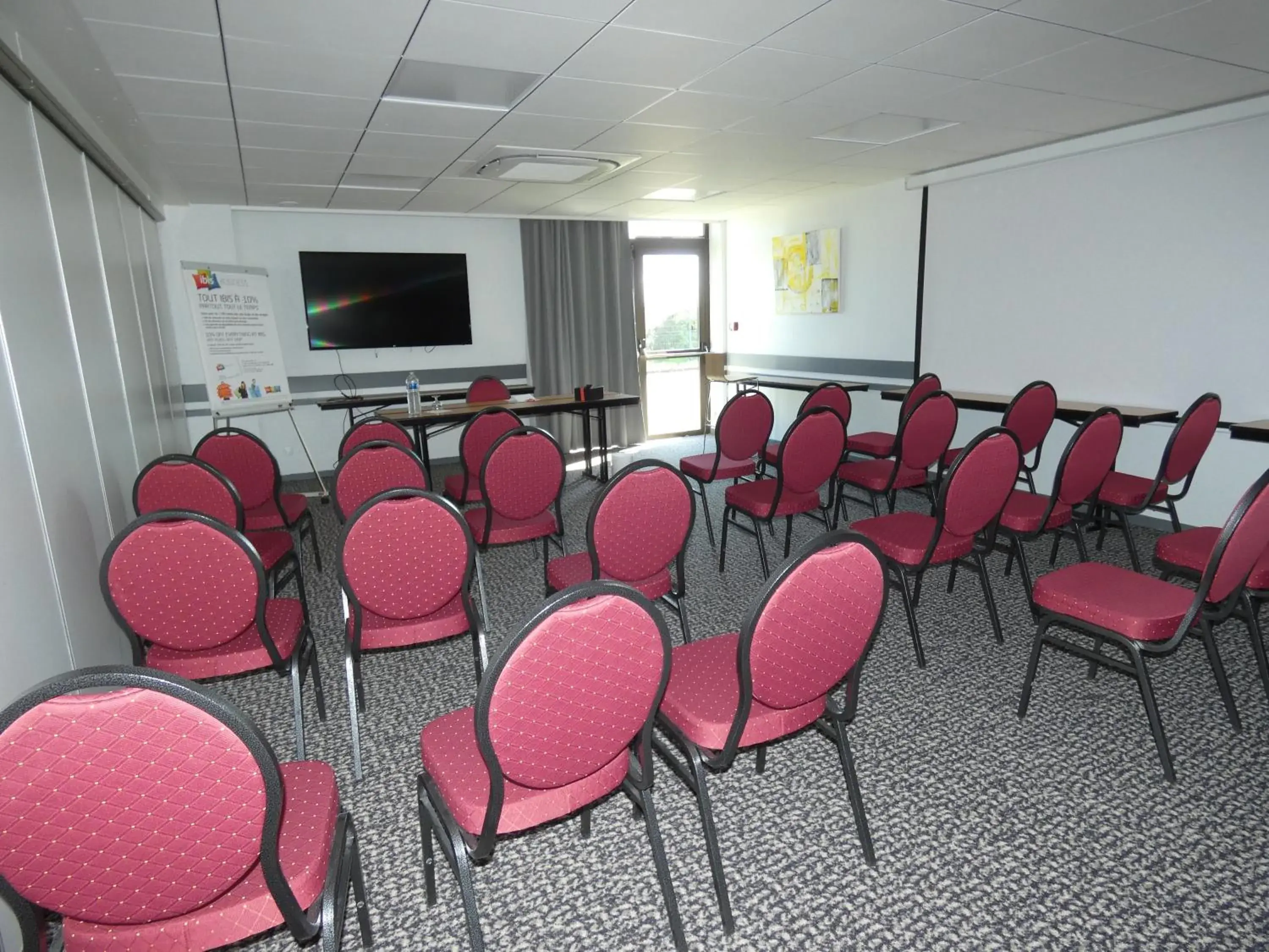 Property building in ibis Saintes Property building in ibis Saintes