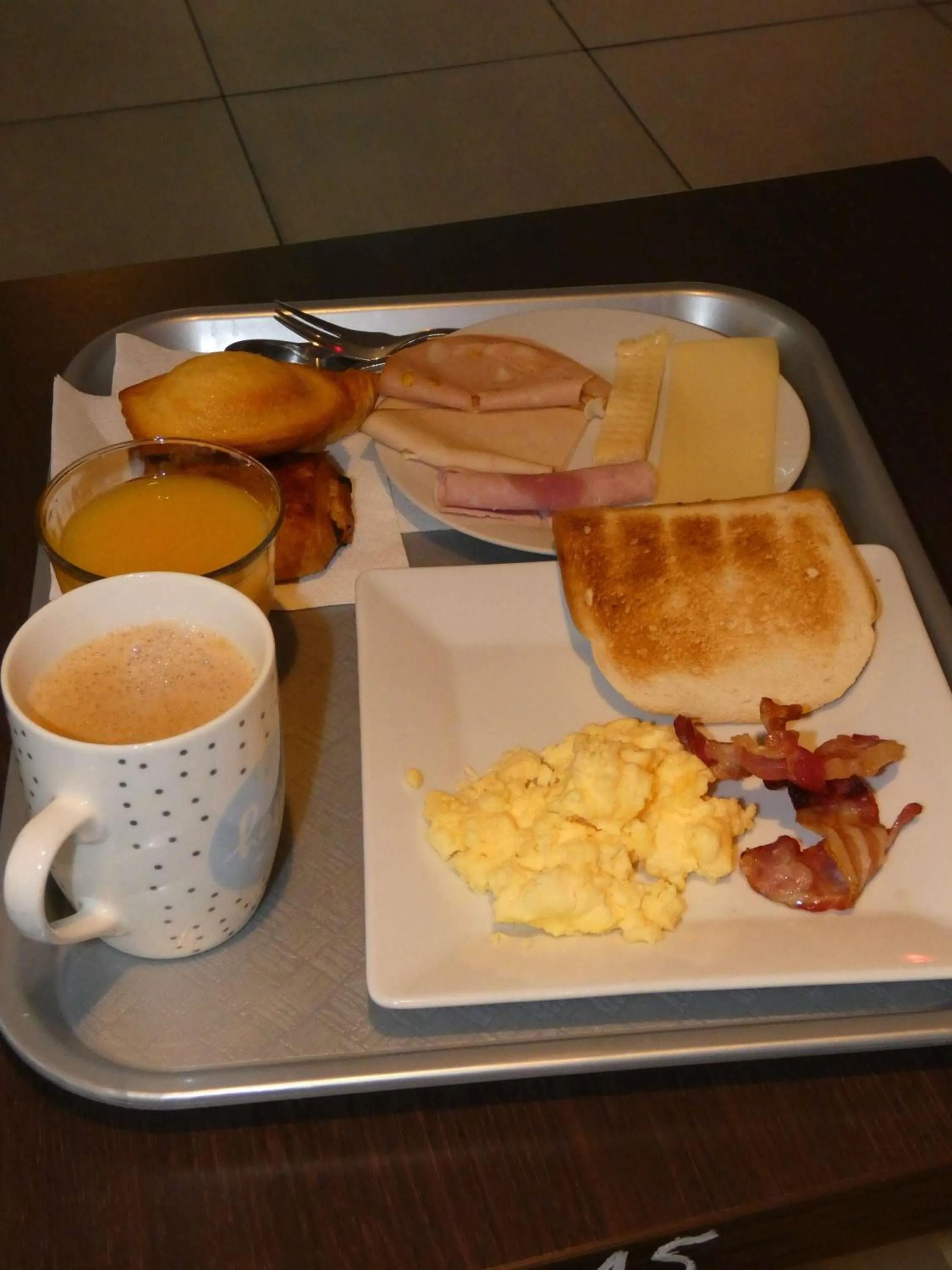 Breakfast in ibis Saintes