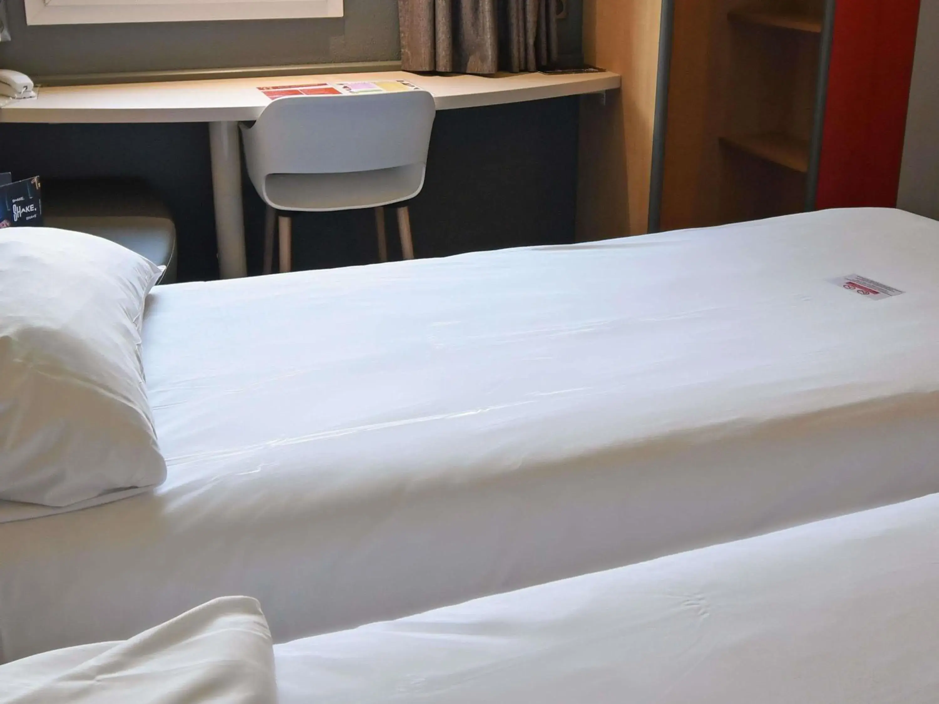 Bedroom, Bed in ibis Saintes Bedroom, Bed in ibis Saintes