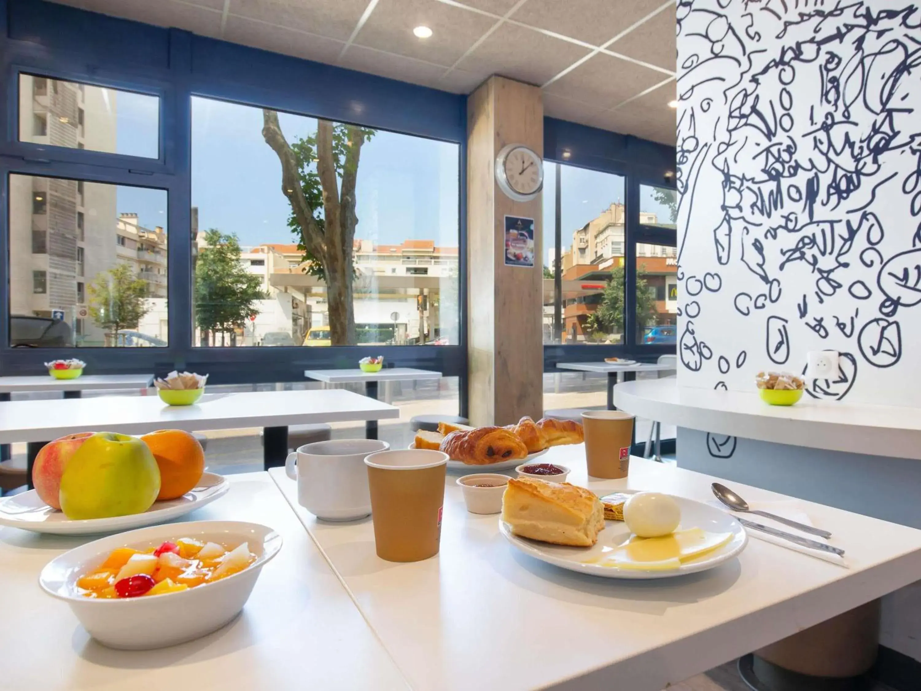 Property building in Ibis Budget Marseille Timone Property building in Ibis Budget Marseille Timone