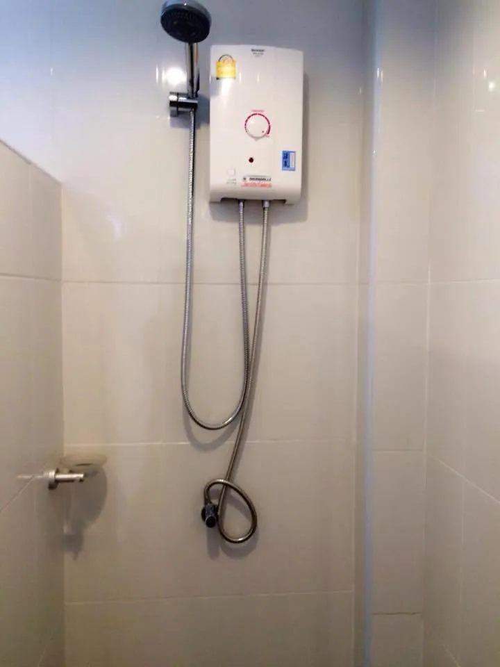 Shower in The Seashore Kamala Service Apartment