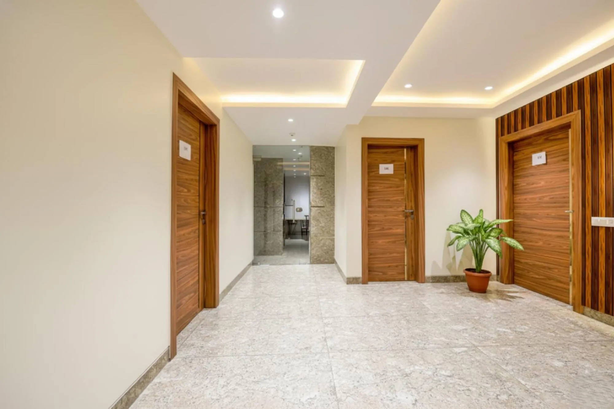 FabHotel Rolt