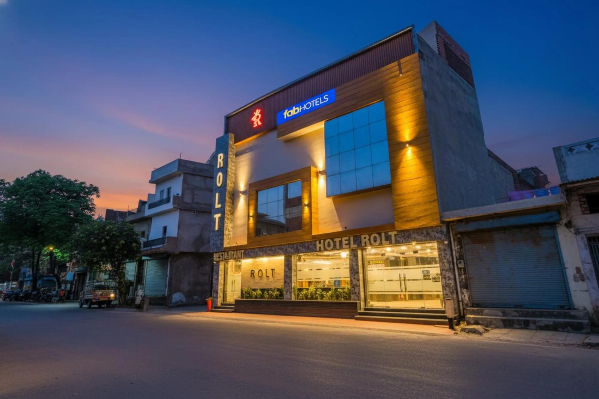 FabHotel Rolt