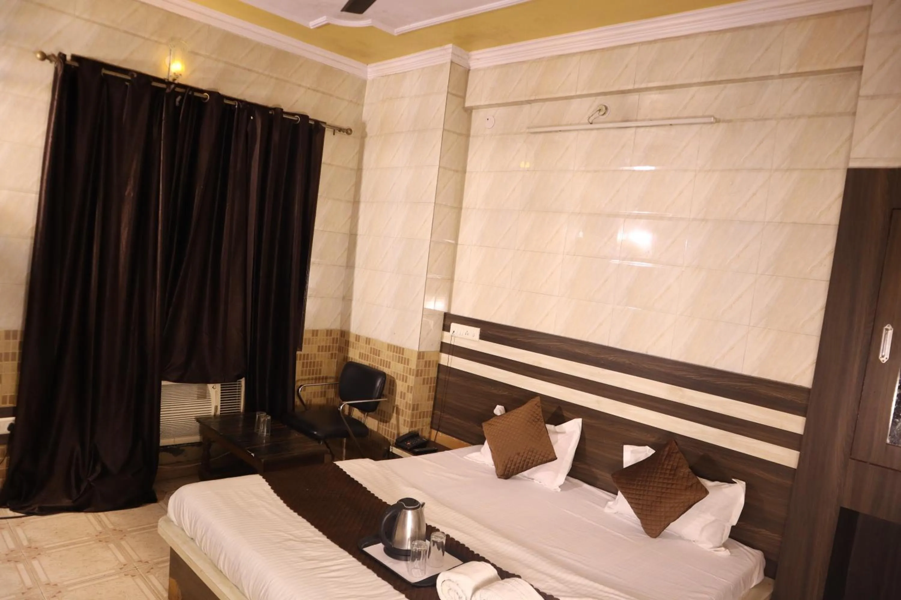 Bedroom, Bed in PR Palace