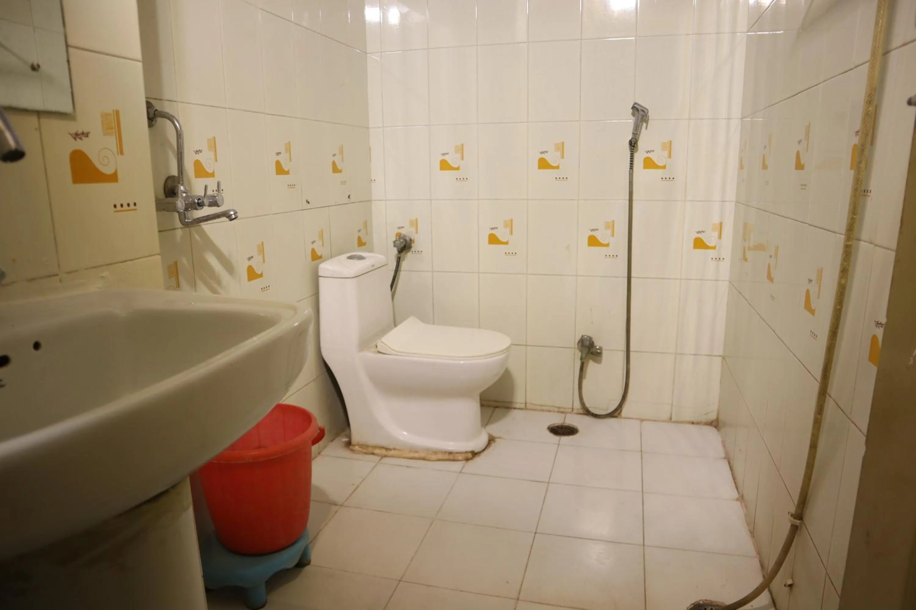 Public Bath in PR Palace