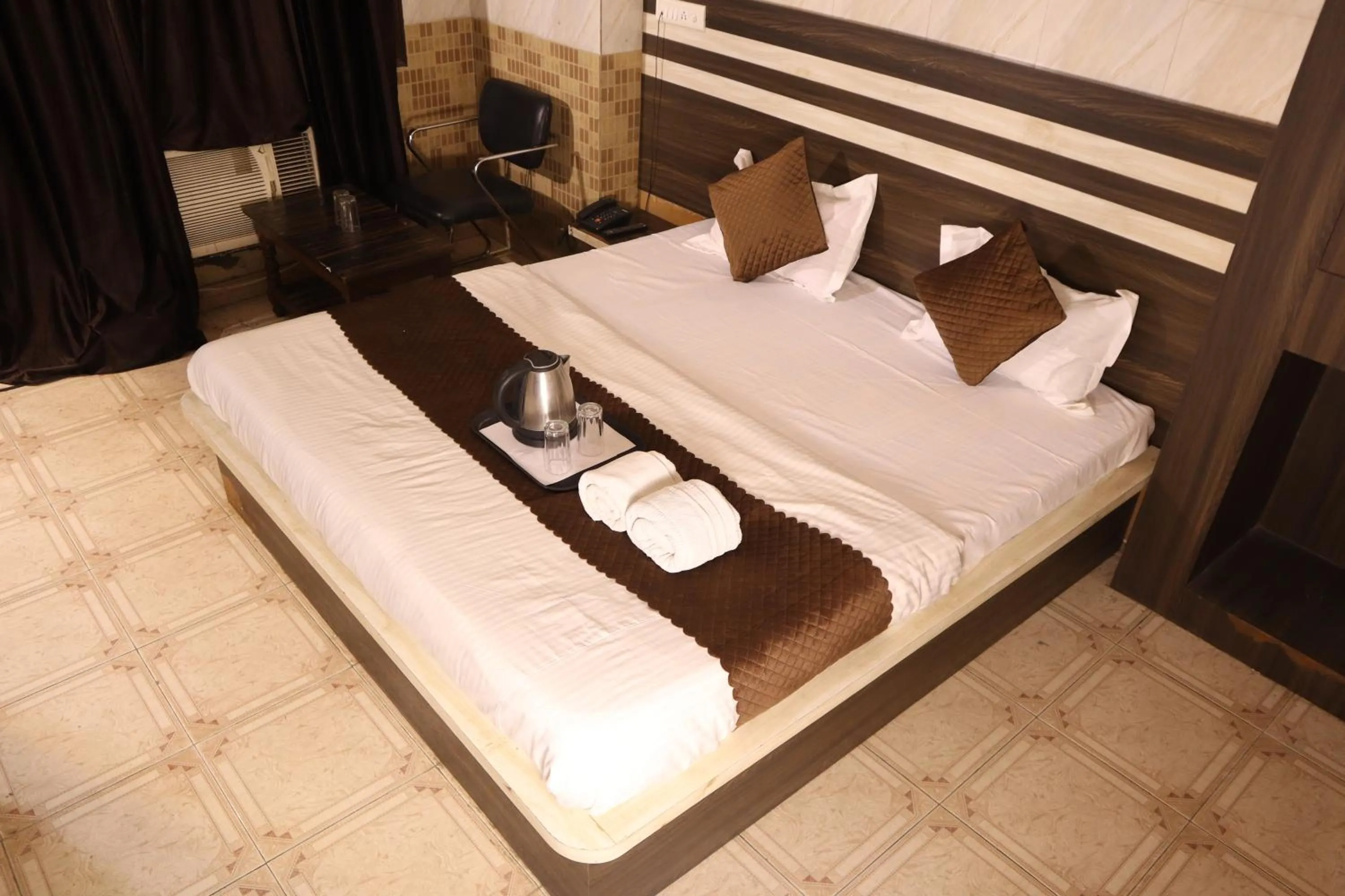 Bedroom, Bed in PR Palace