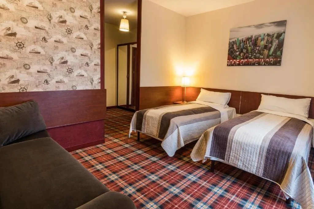 Shower, Bed in Hotel Stara Garbarnia