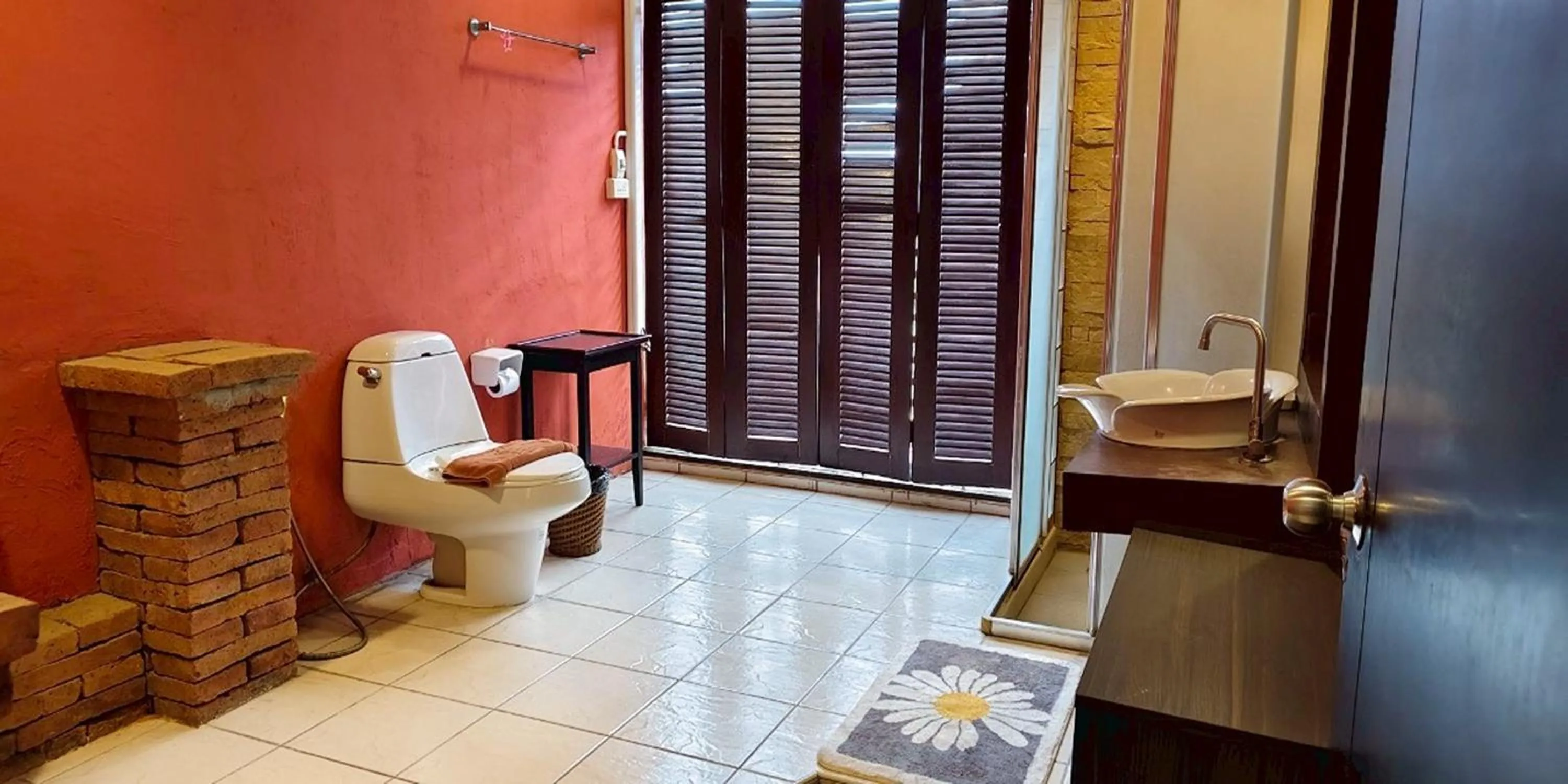 Bathroom in Gazebo Resort Pattaya