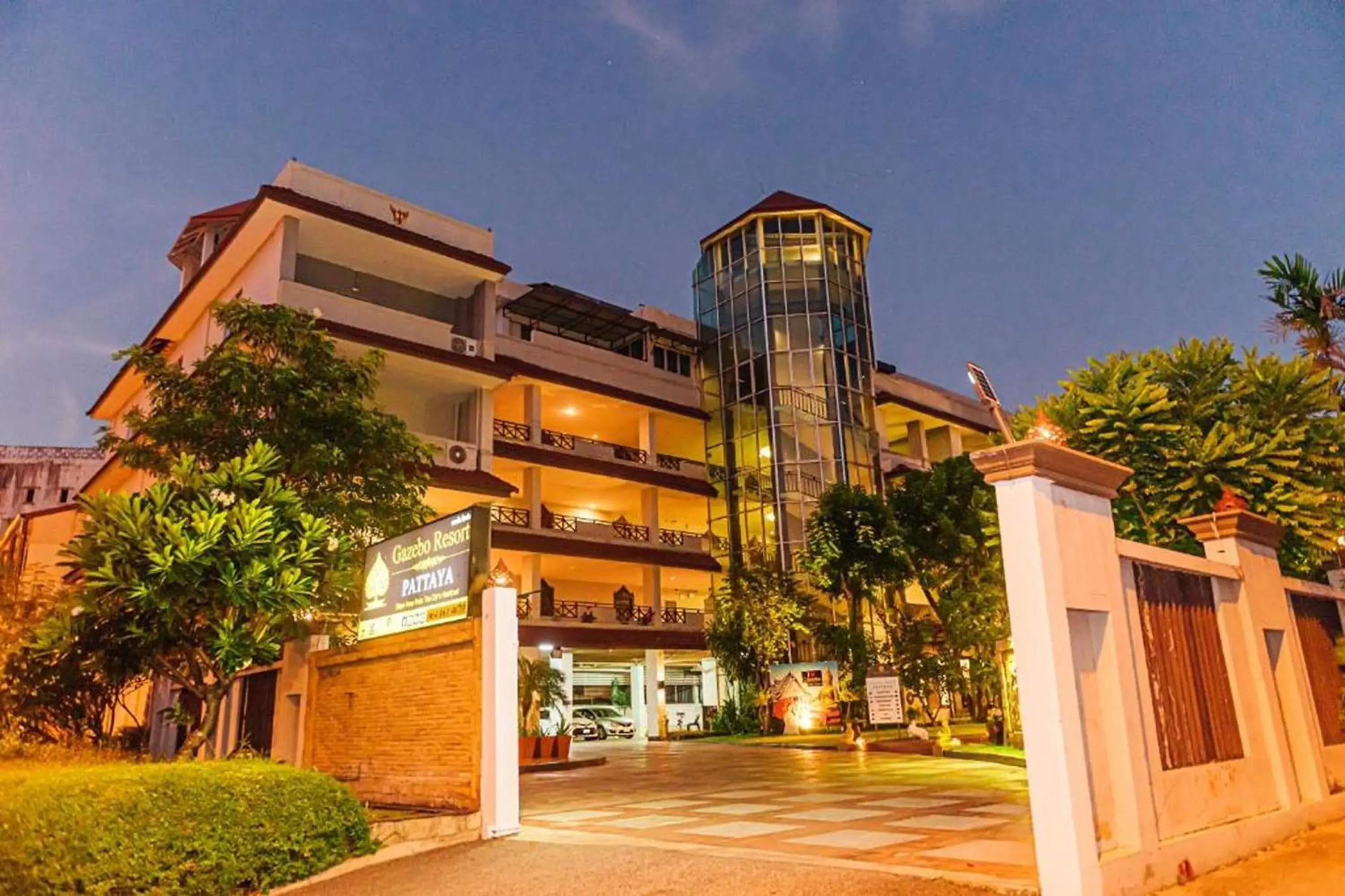 Property building in Gazebo Resort Pattaya Property building in Gazebo Resort Pattaya