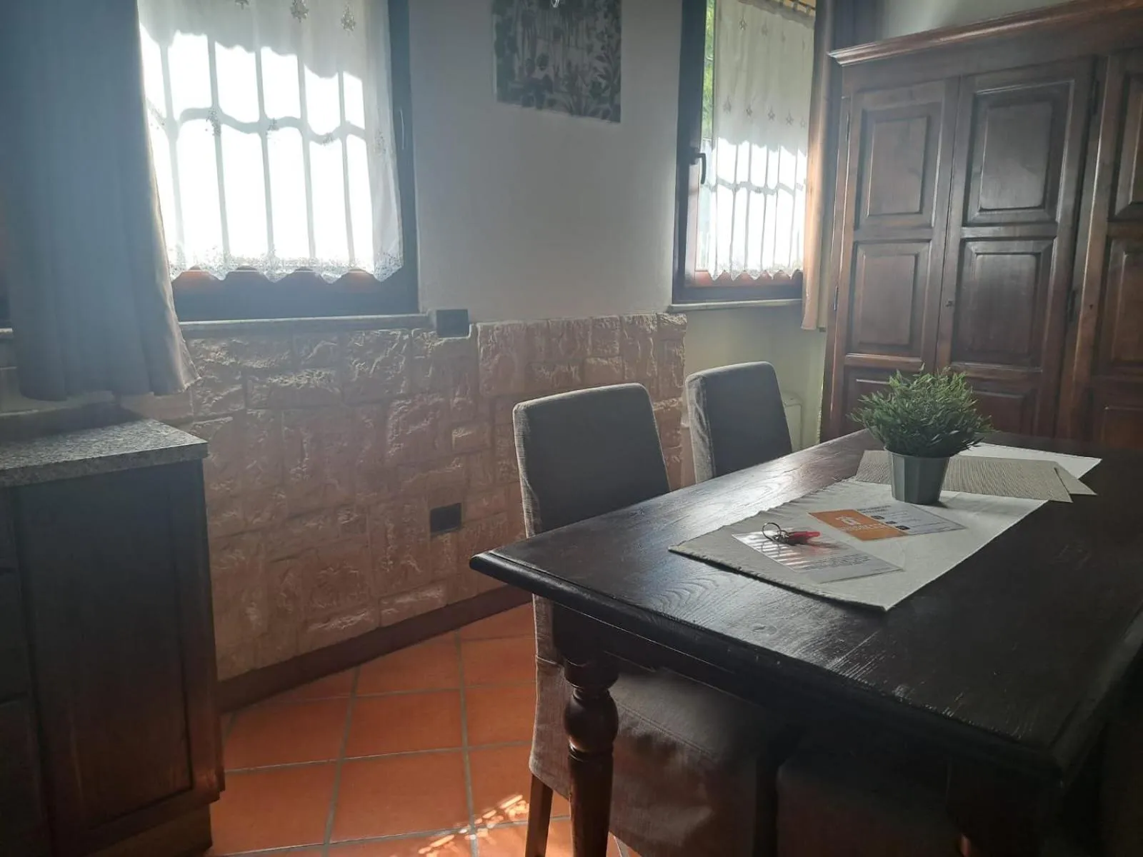 Dining area in Monolocale Beatrice Abbadesse Guest House M3-M5 Zara