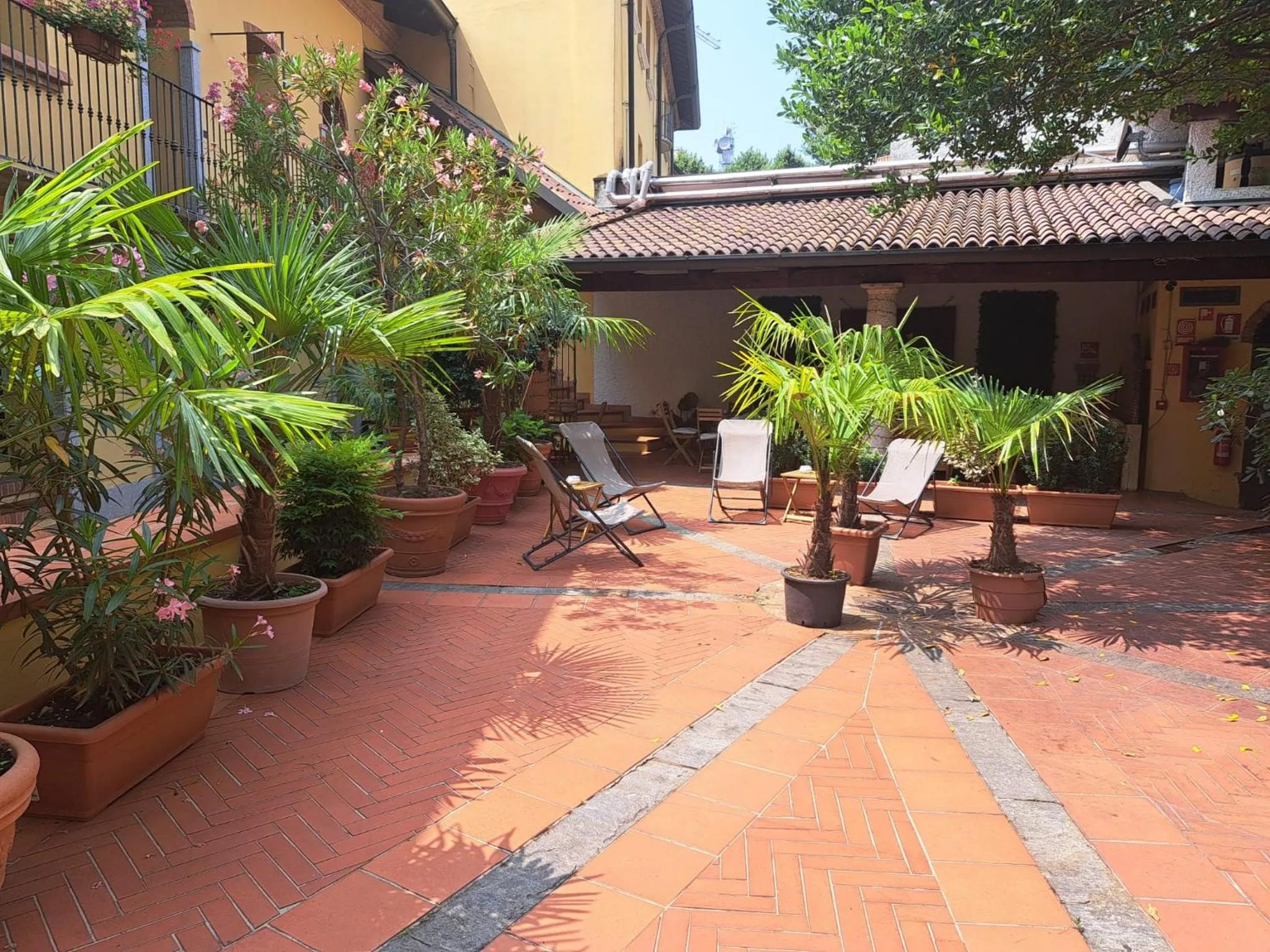 Patio in Monolocale Beatrice Abbadesse Guest House M3-M5 Zara
