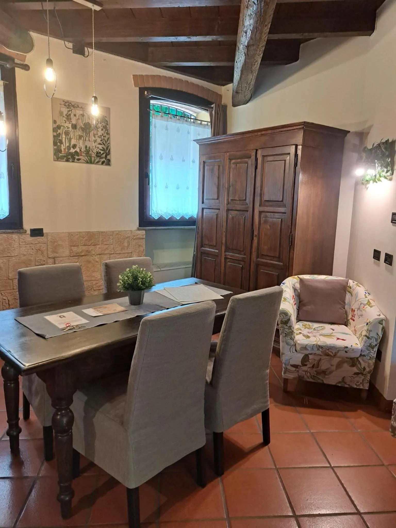 Dining area in Monolocale Beatrice Abbadesse Guest House M3-M5 Zara