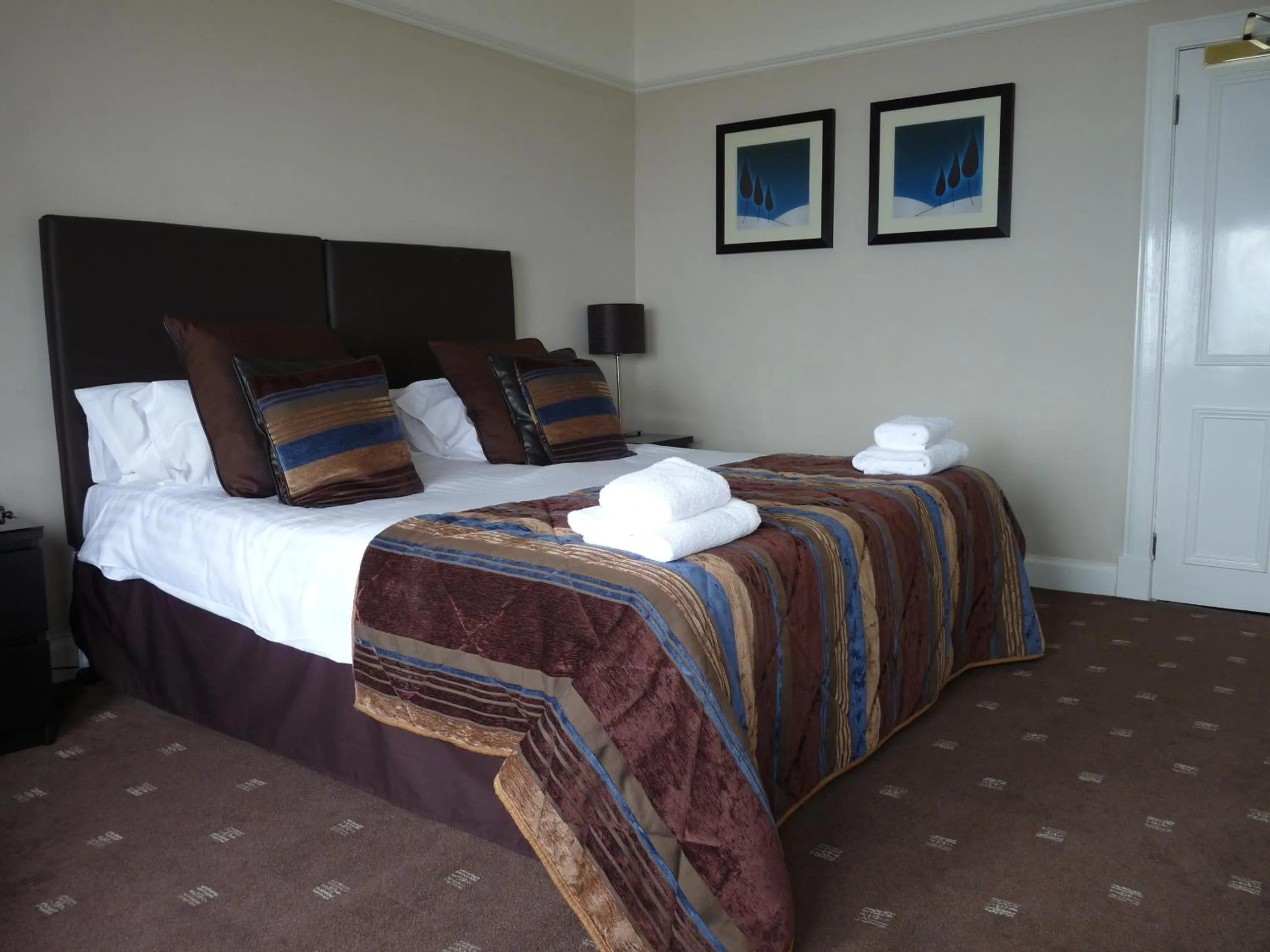 Bedroom, Bed in The Spinnaker Hotel