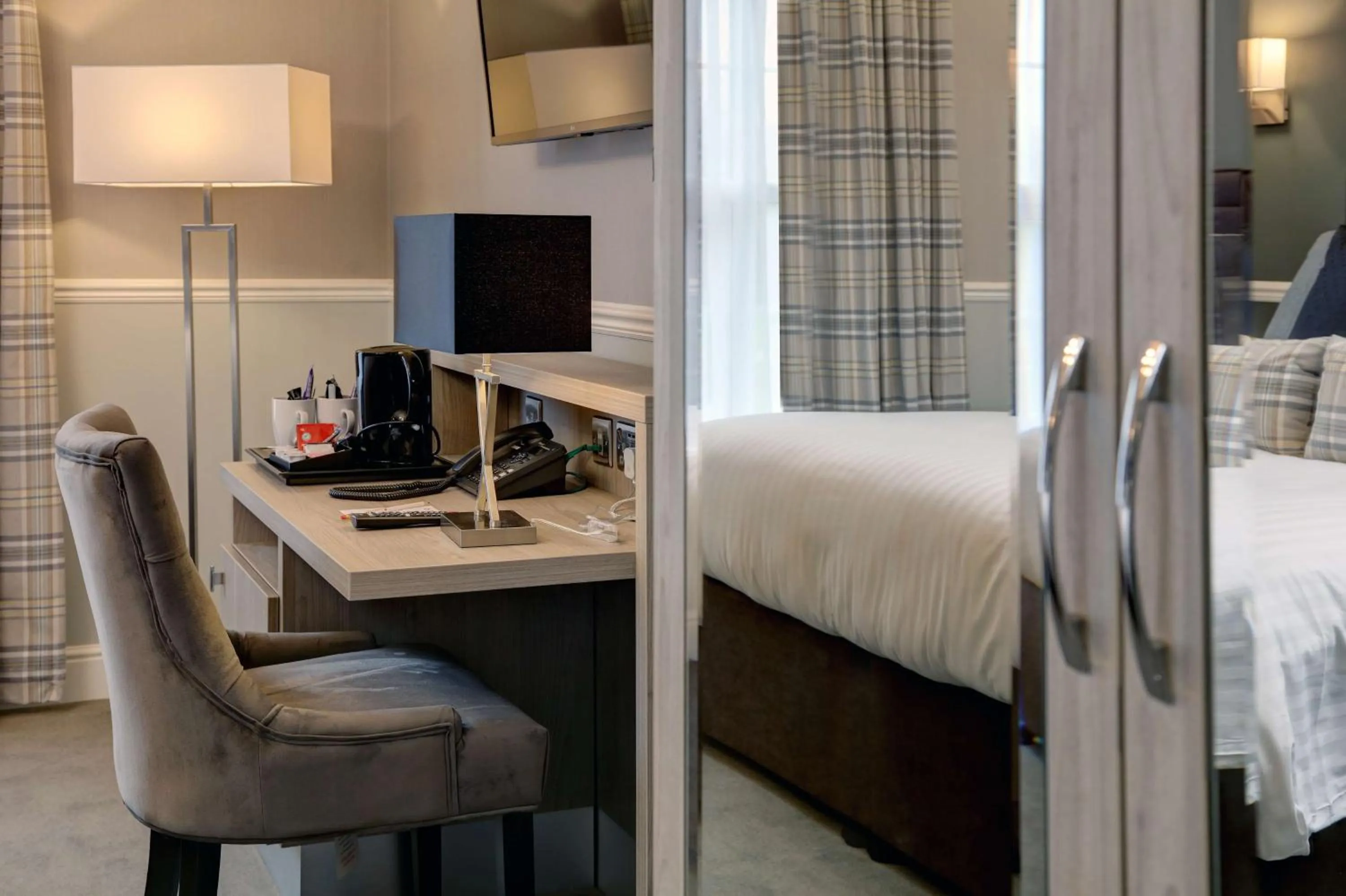 Bedroom, Bed in Best Western Plus Kenwick Park Hotel