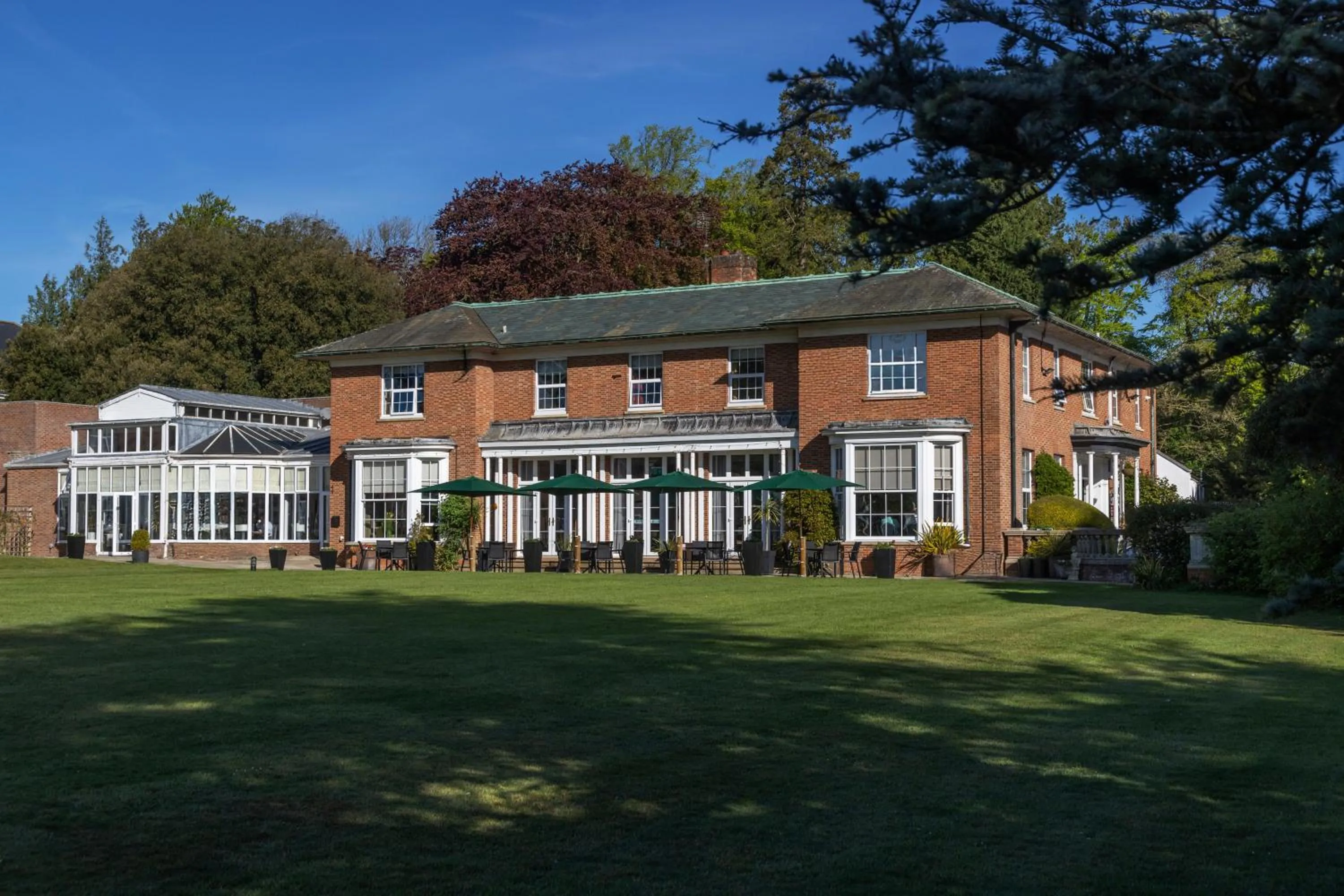 Property building in Best Western Plus Kenwick Park Hotel