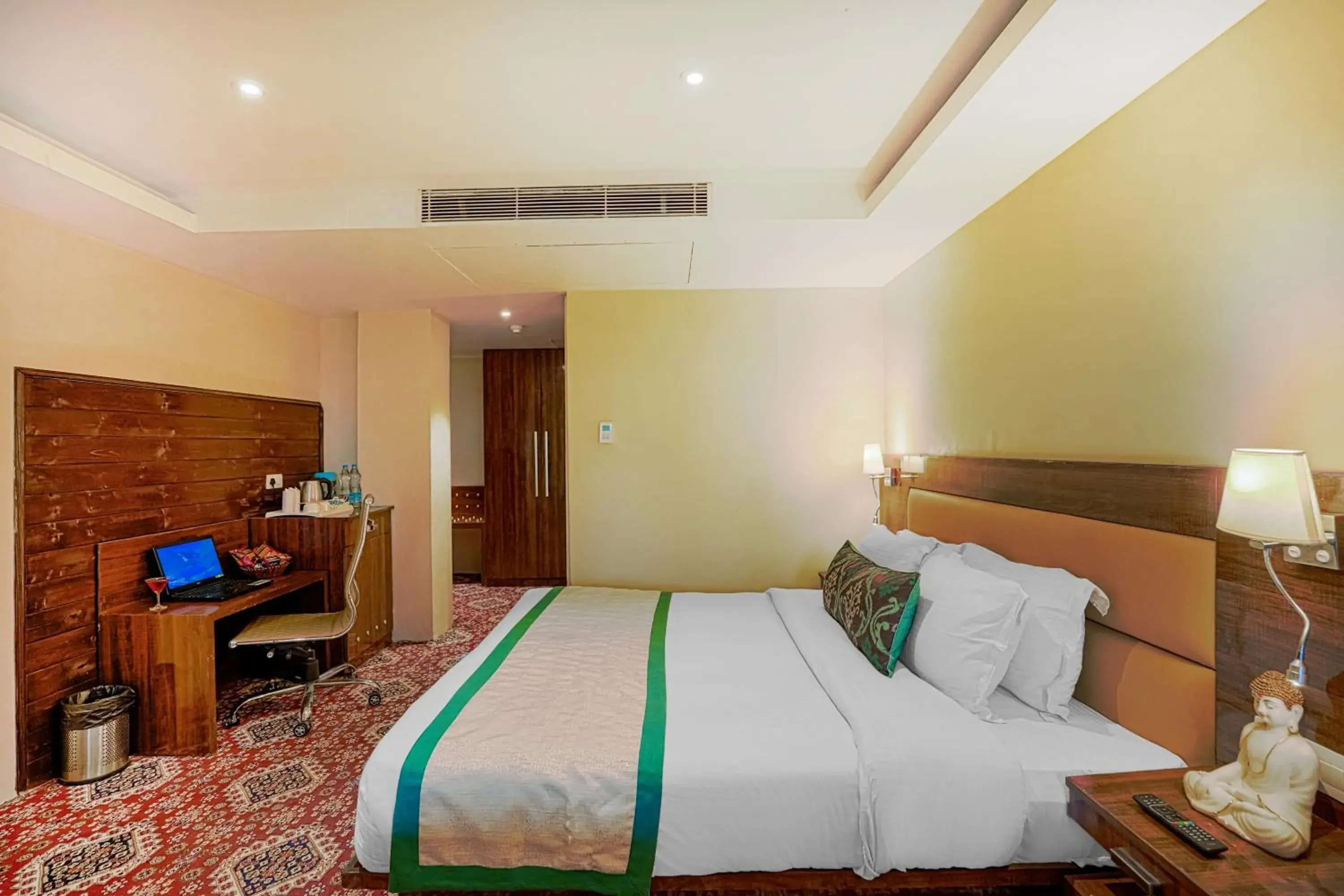 Bedroom in Aatmayog Luxury Manor By Blueko Hotels Bedroom in Aatmayog Luxury Manor By Blueko Hotels