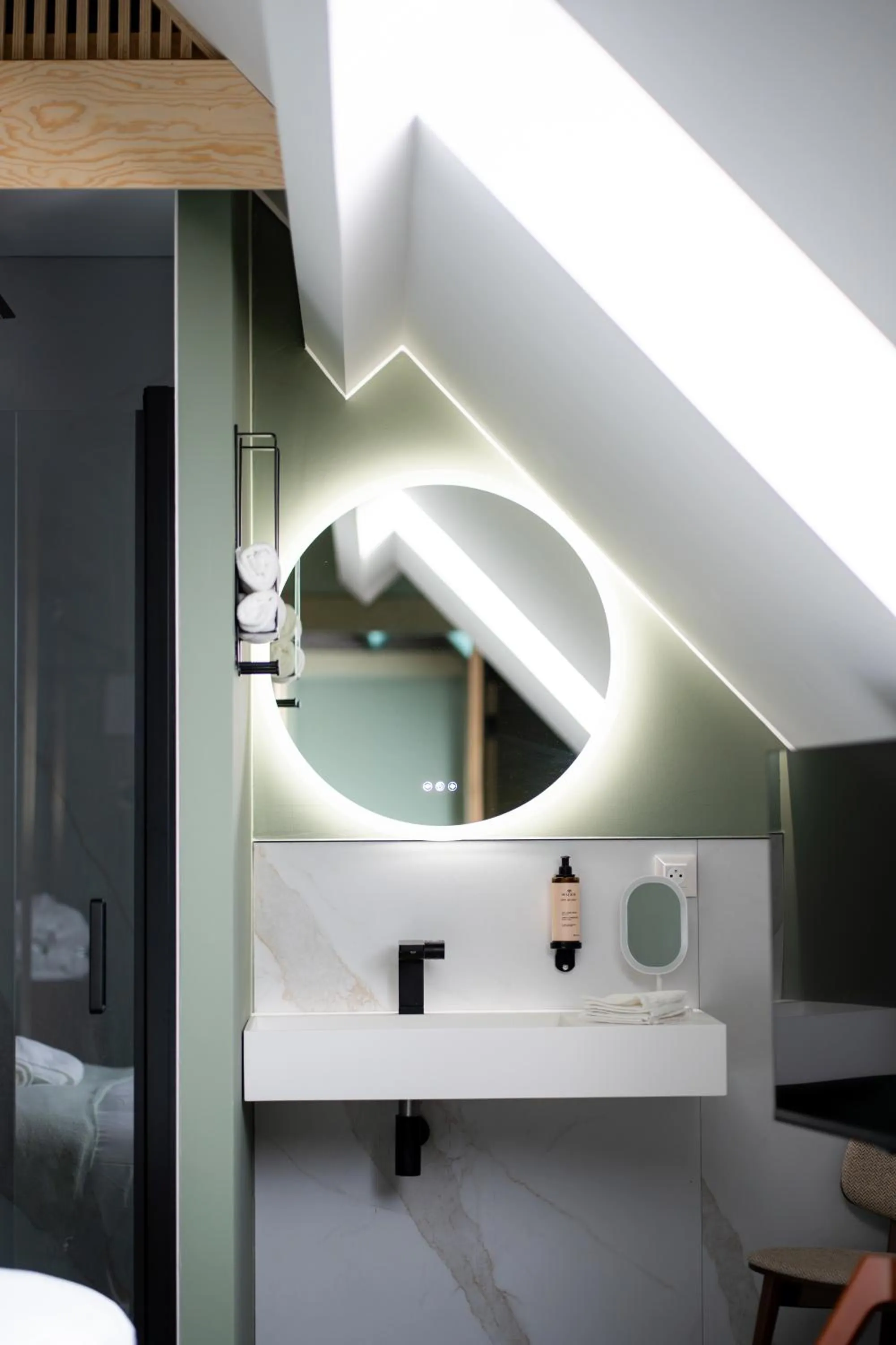 Bathroom in L'Olivier