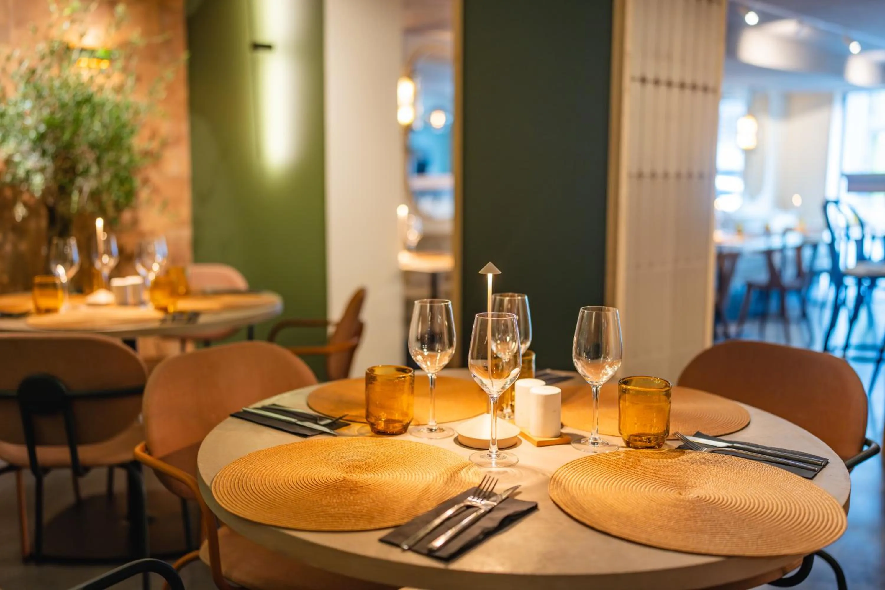 Restaurant/places to eat in L'Olivier