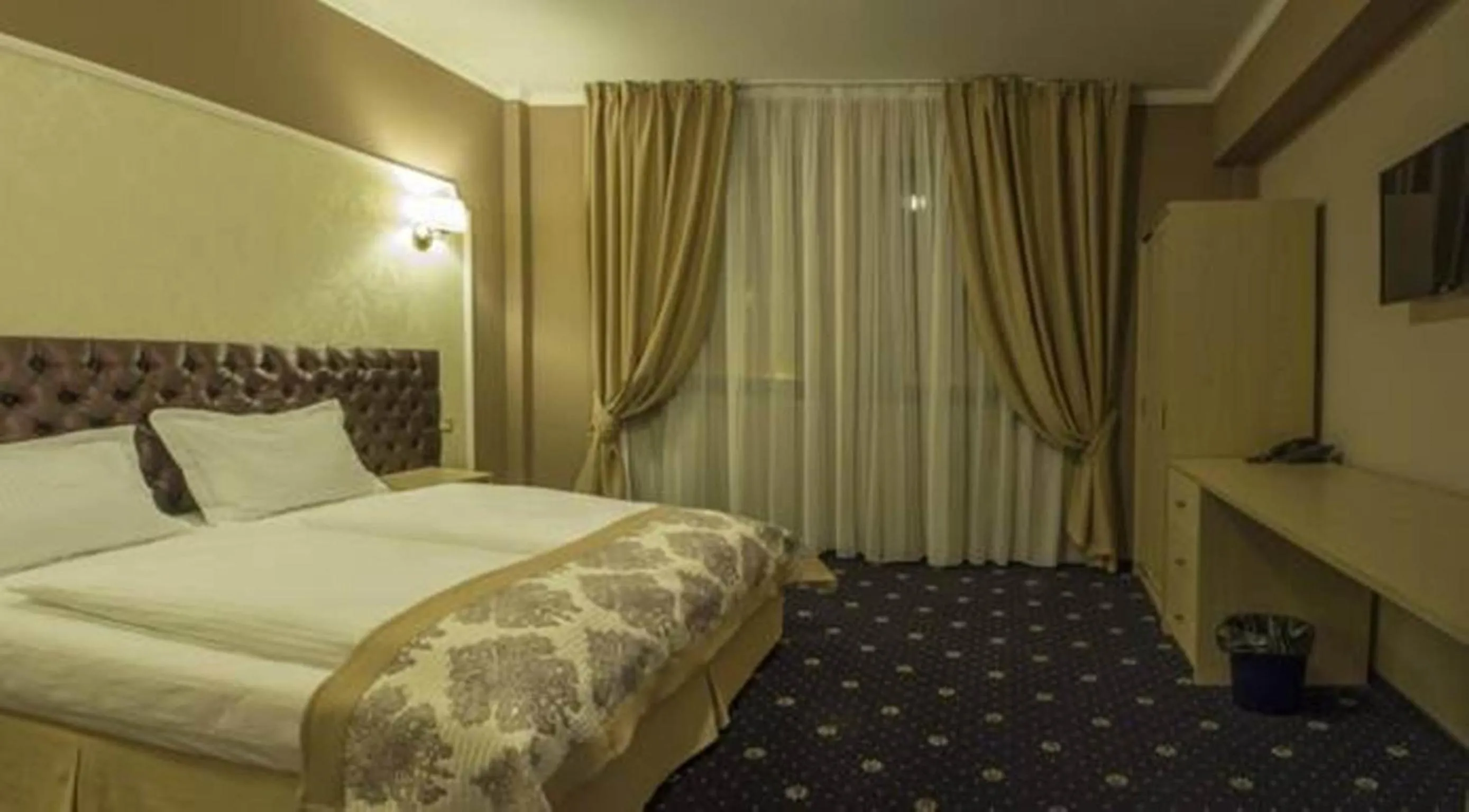 Bedroom, Bed in Hotel Bulevard