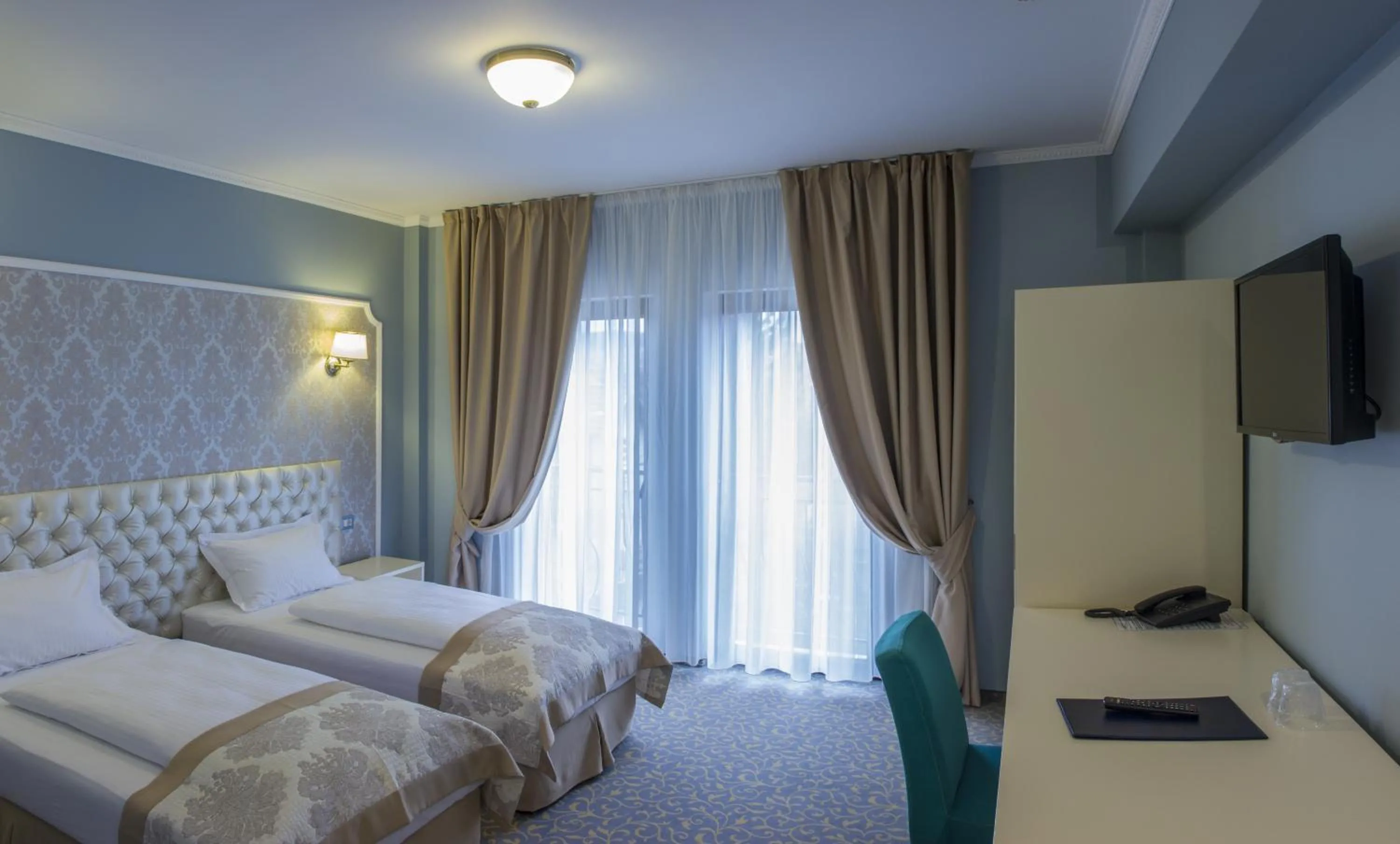 Photo of the whole room, Bed in Hotel Bulevard