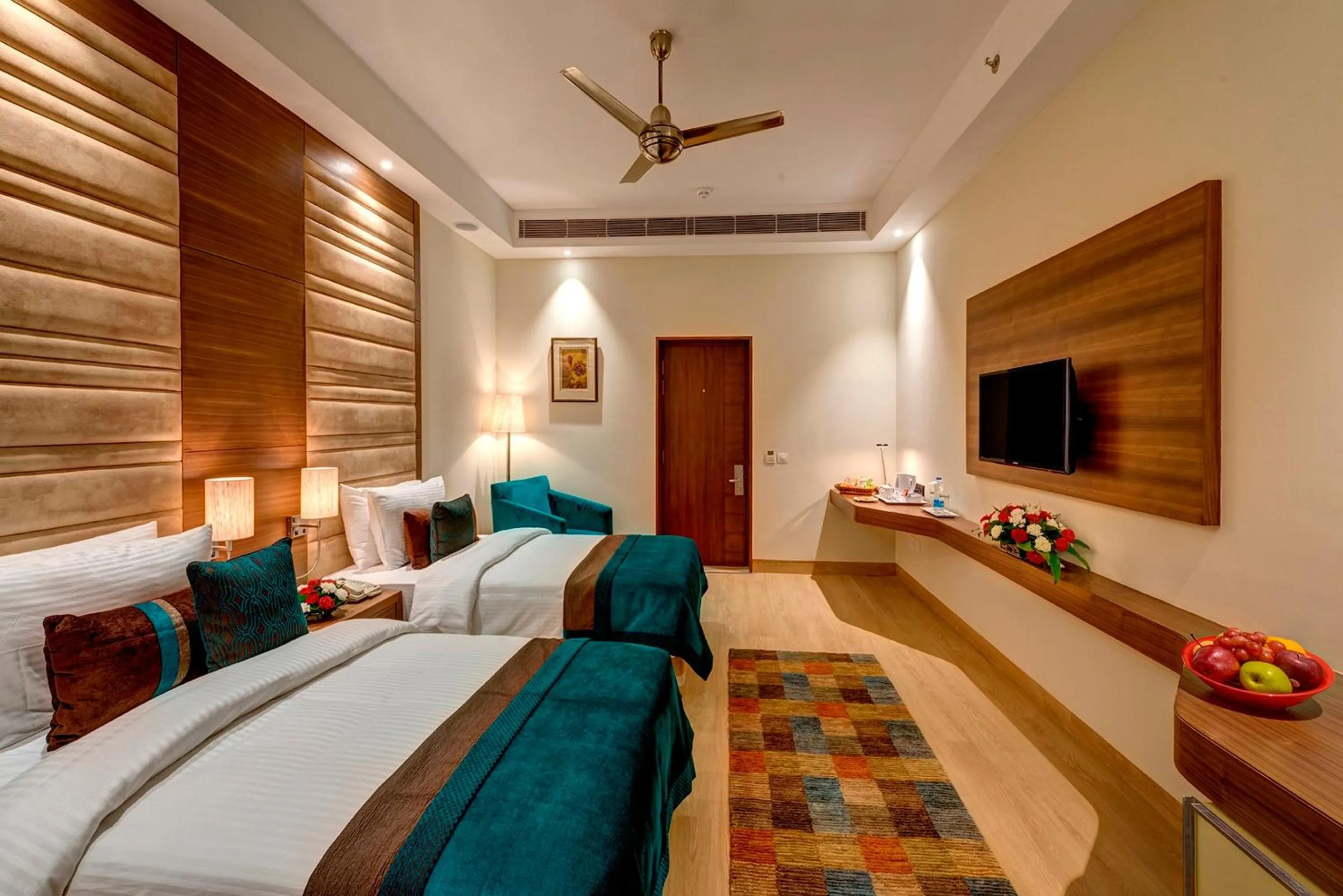 Photo of the whole room, Bed in The Astor