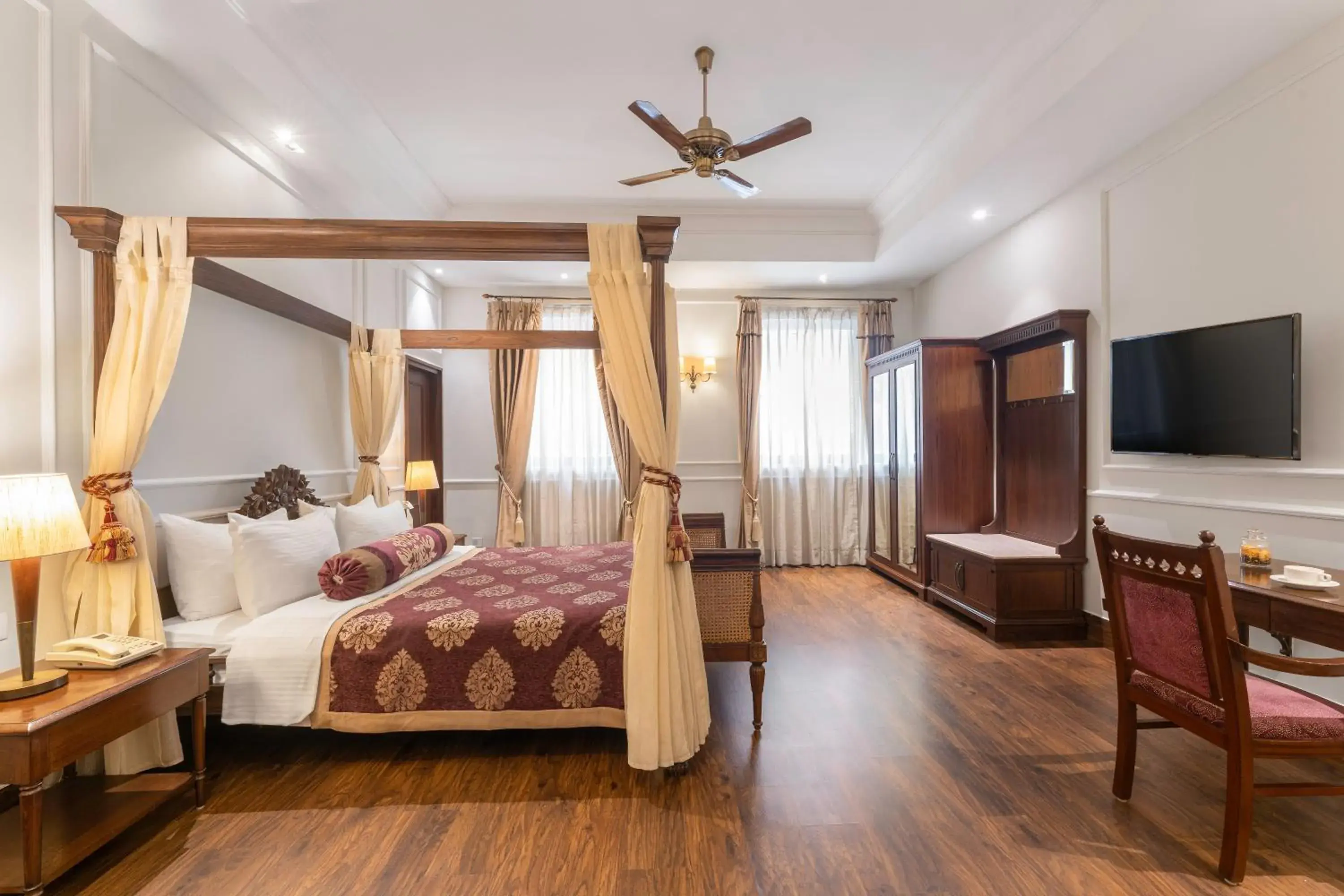 Bed in The Astor Bed in The Astor