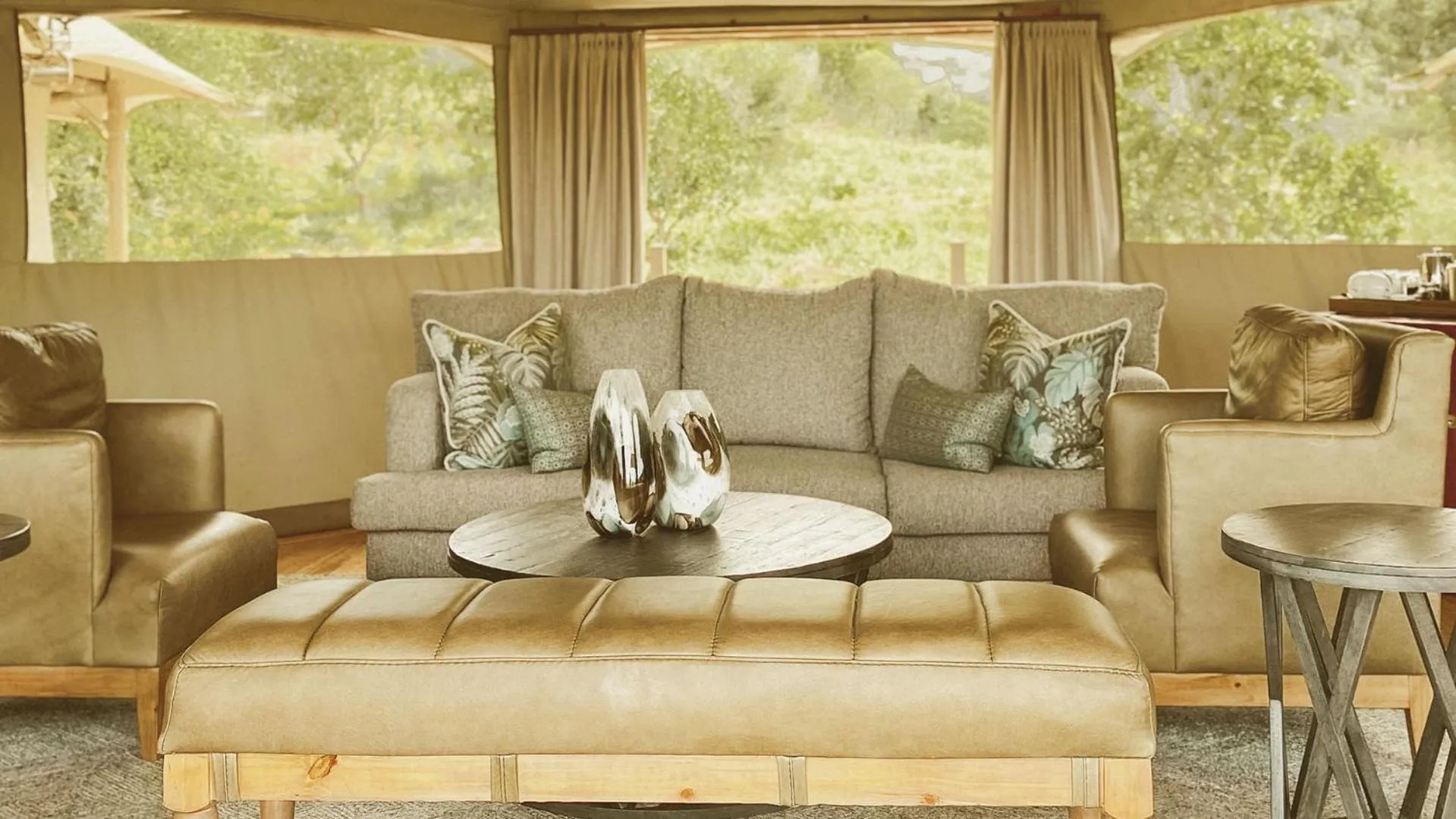 Living room in Nkomazi Game Reserve by NEWMARK