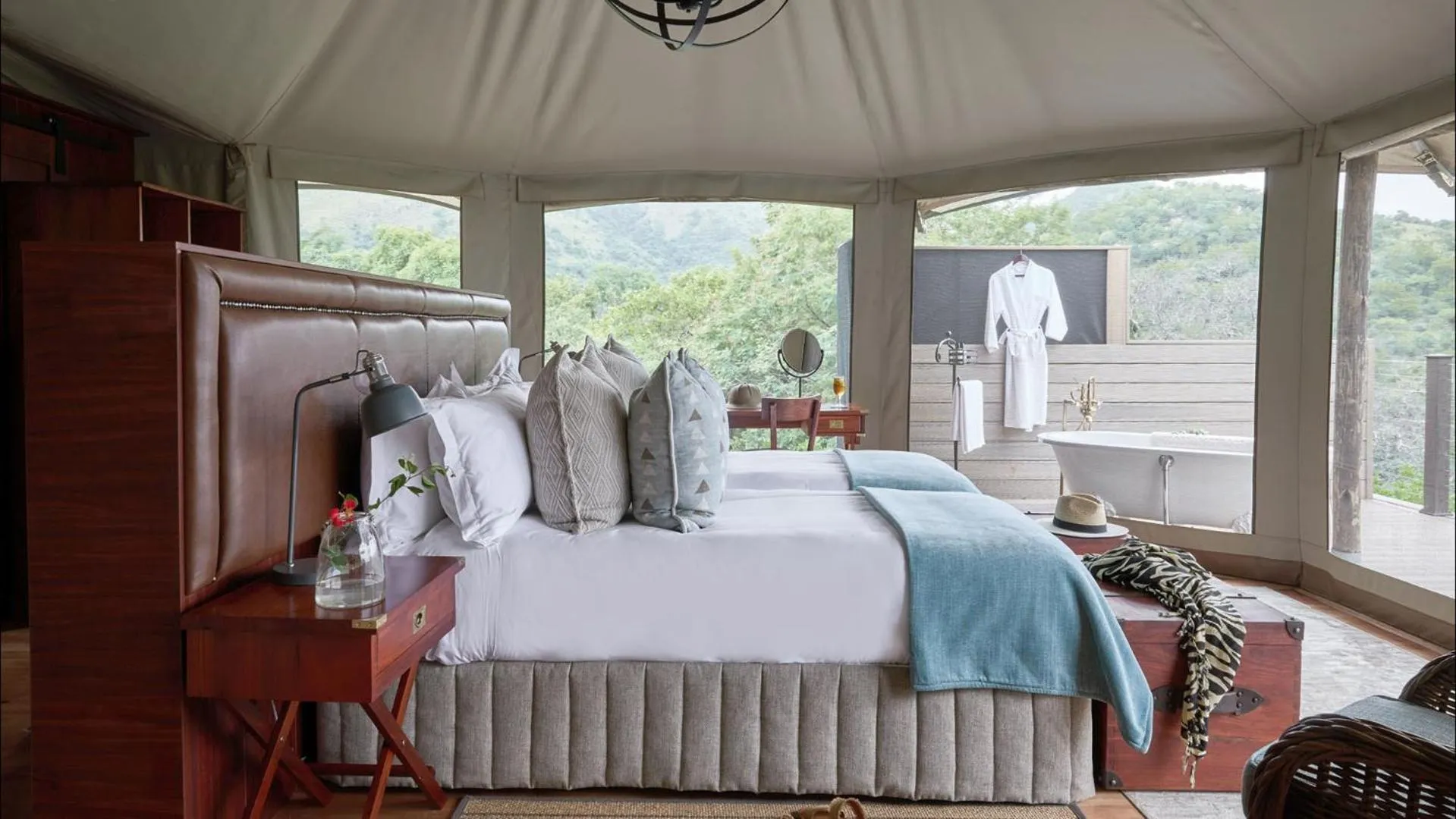 Bedroom, Bed in Nkomazi Game Reserve by NEWMARK