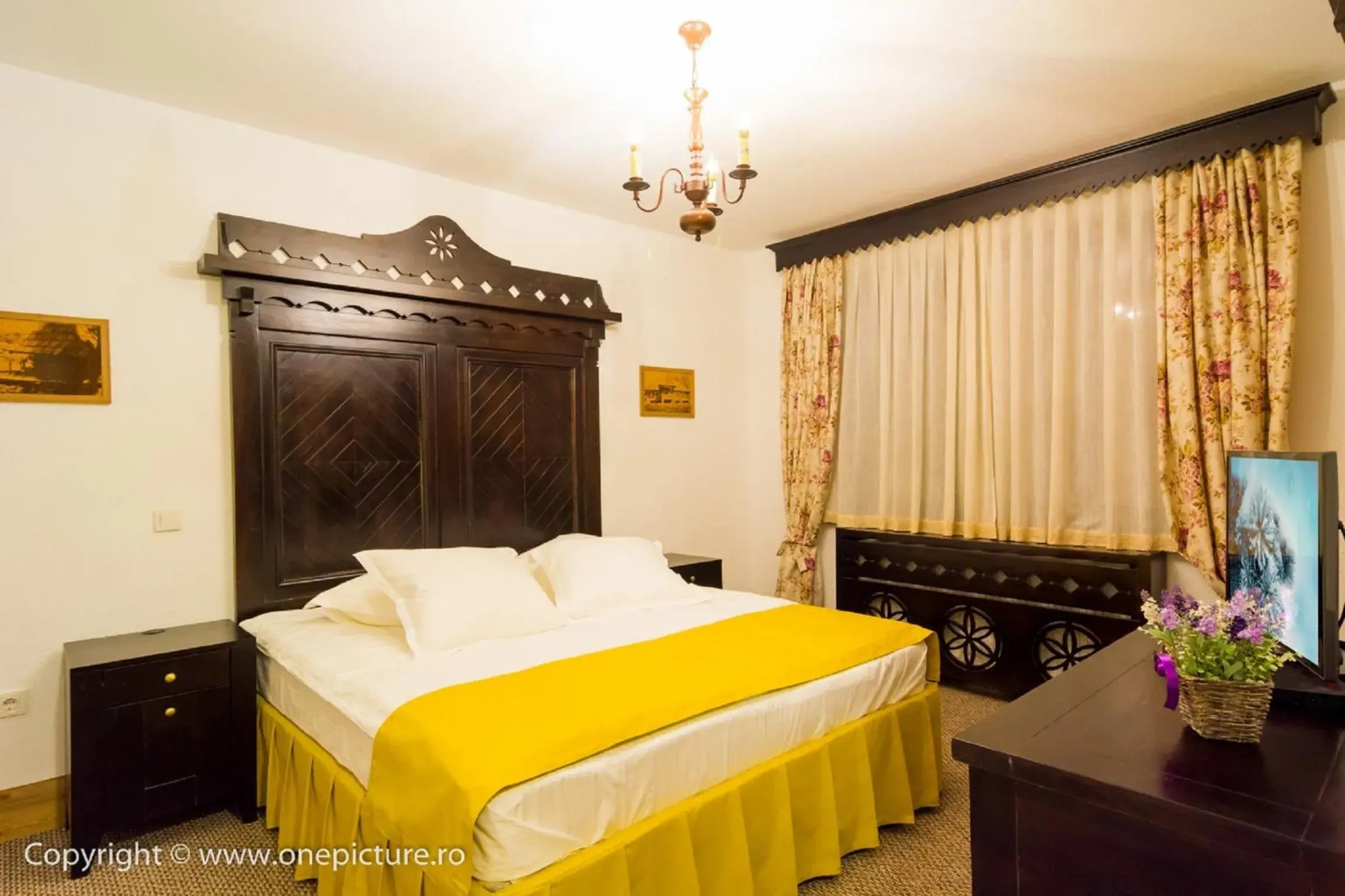 Two-Bedroom Suite in Hanul Haiducilor Two-Bedroom Suite in Hanul Haiducilor