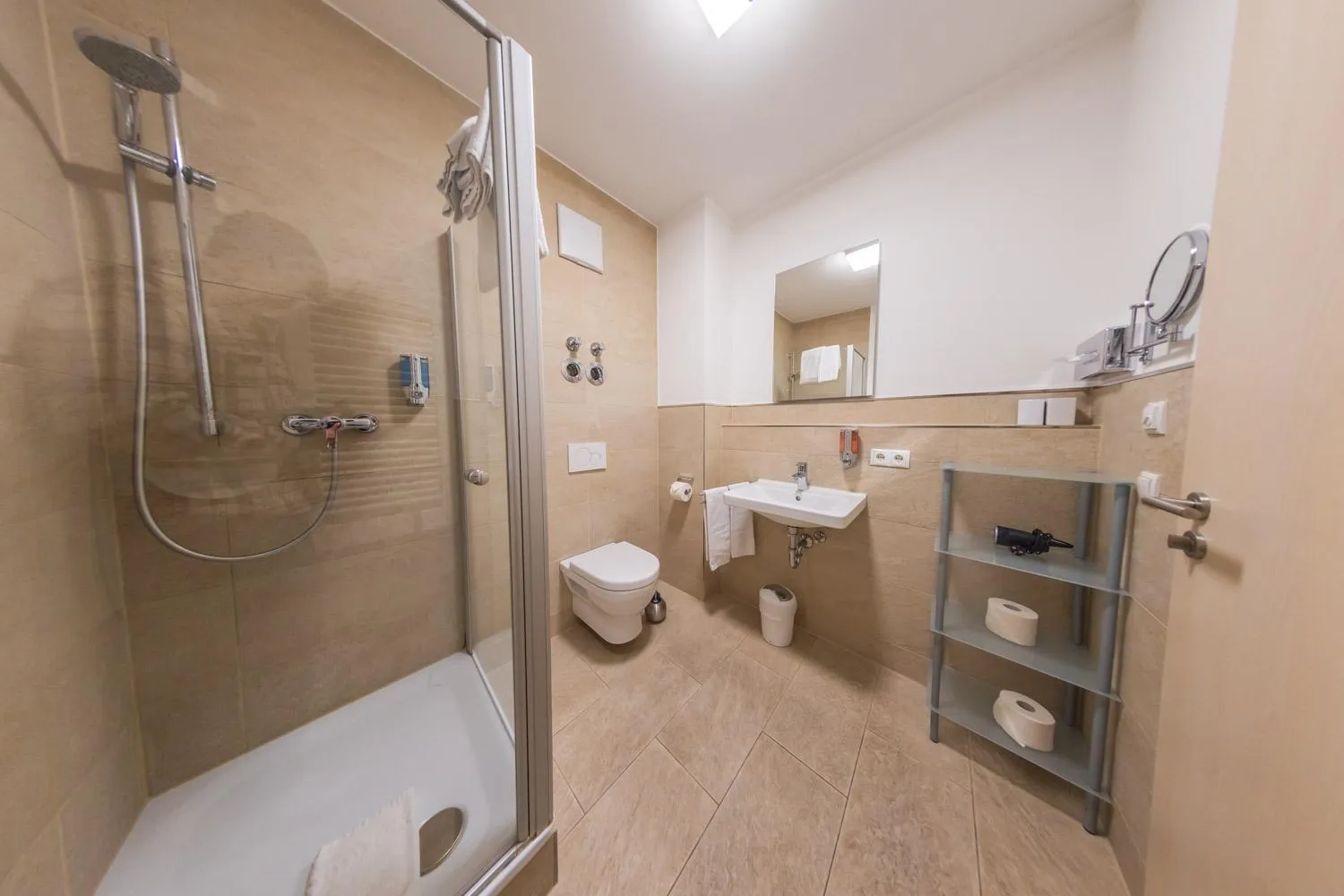 Shower in Hotel Freischütz