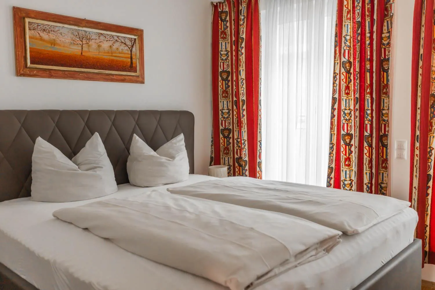 Photo of the whole room, Bed in Hotel Freischütz