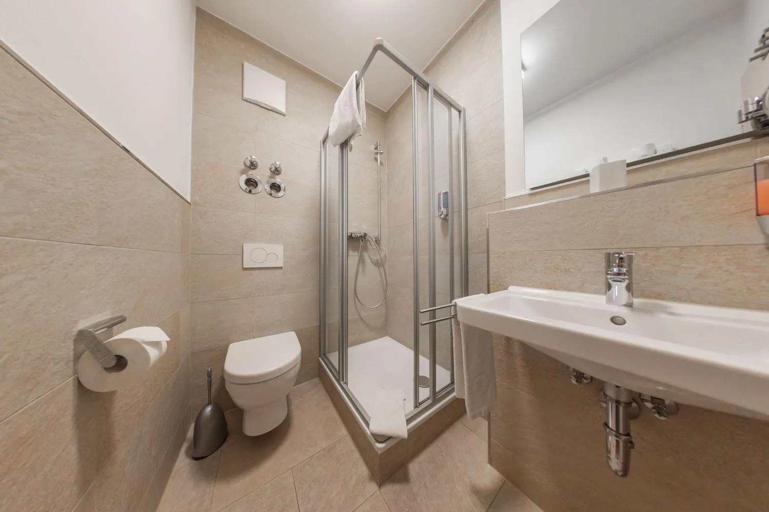 Shower in Hotel Freischütz